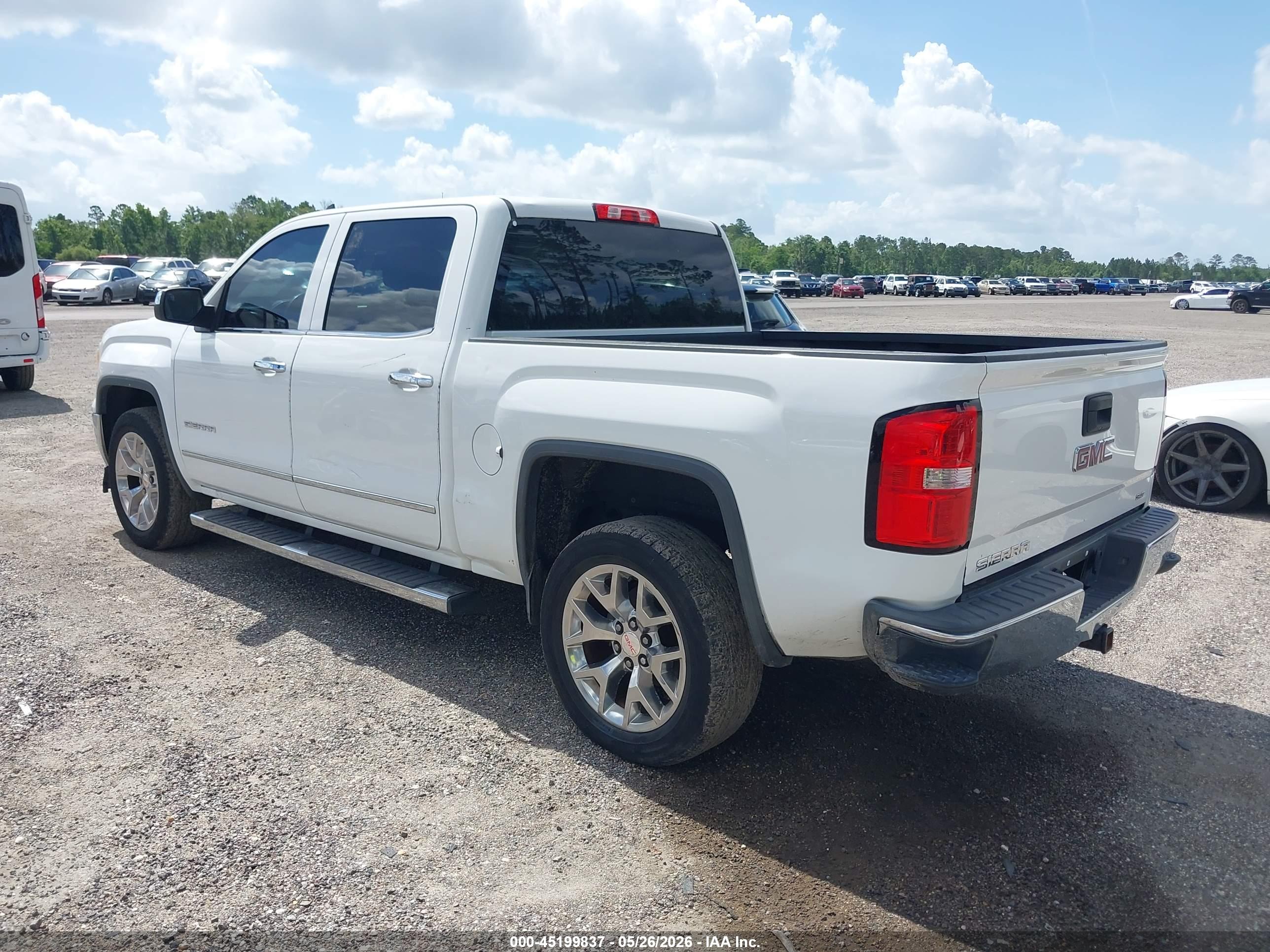 GMC SIERRA image 3