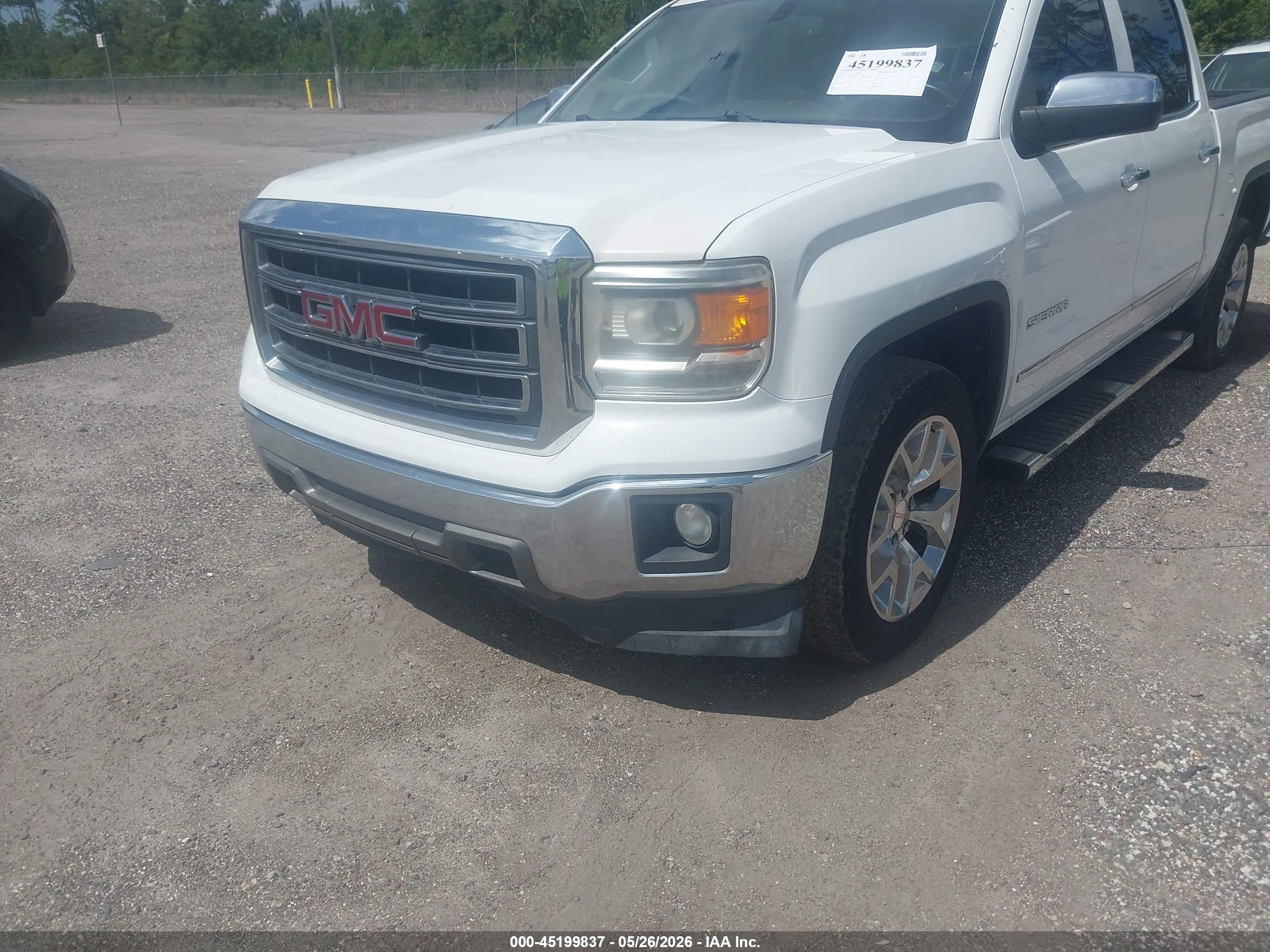 GMC SIERRA image 6