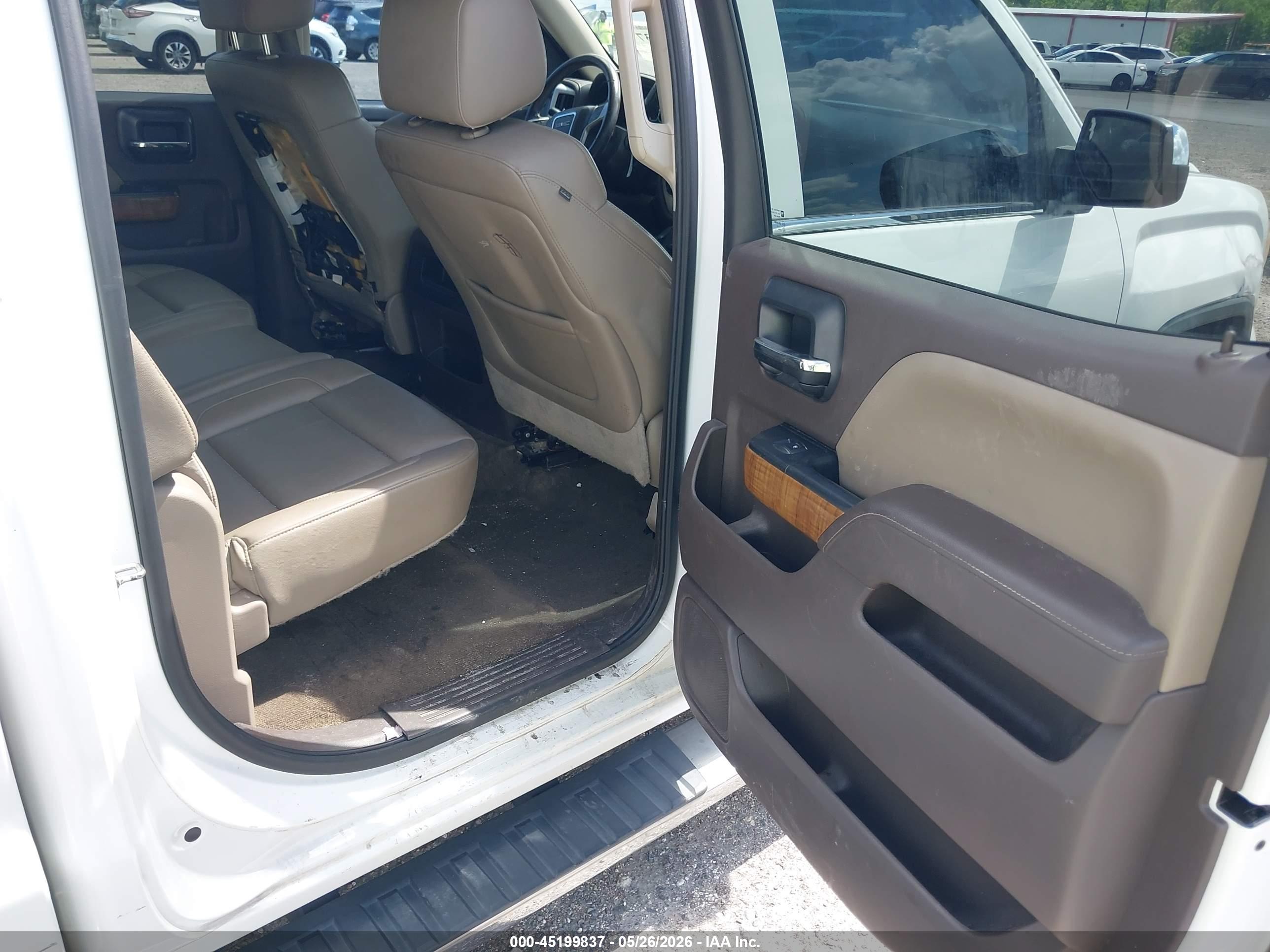 GMC SIERRA image 8
