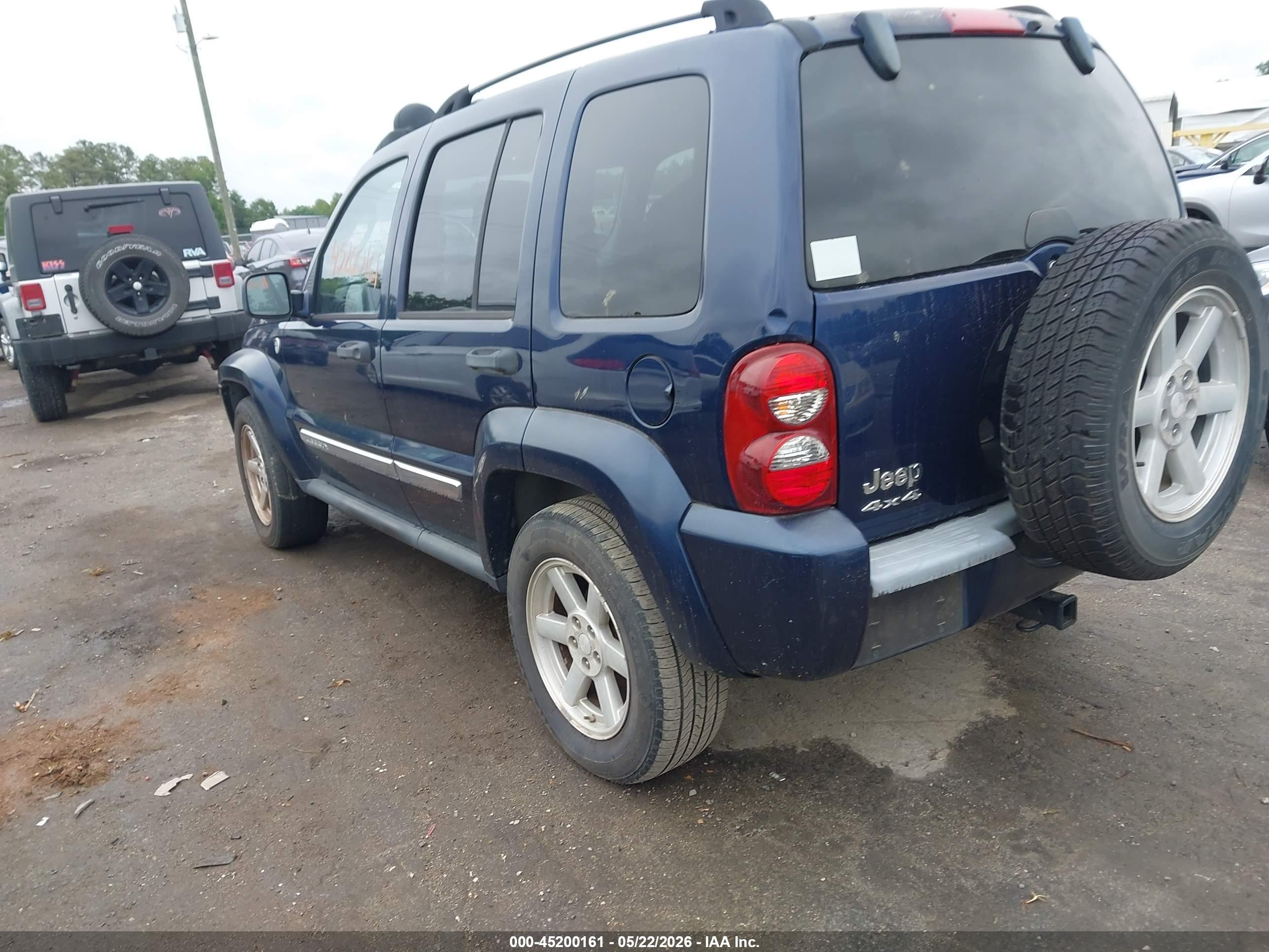 JEEP LIBERTY image 3