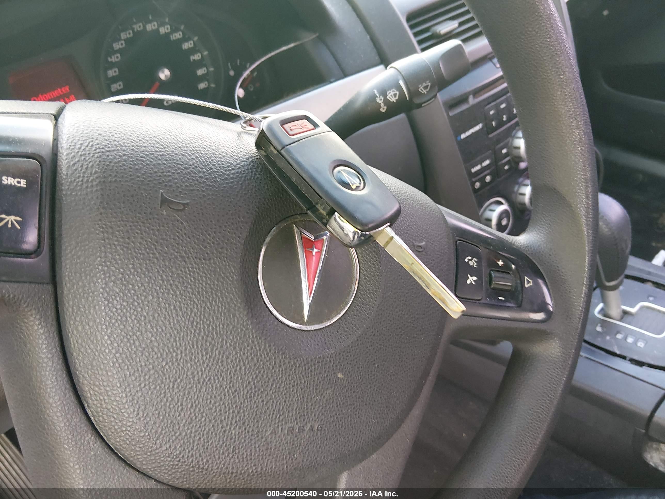 PONTIAC G8 image 11