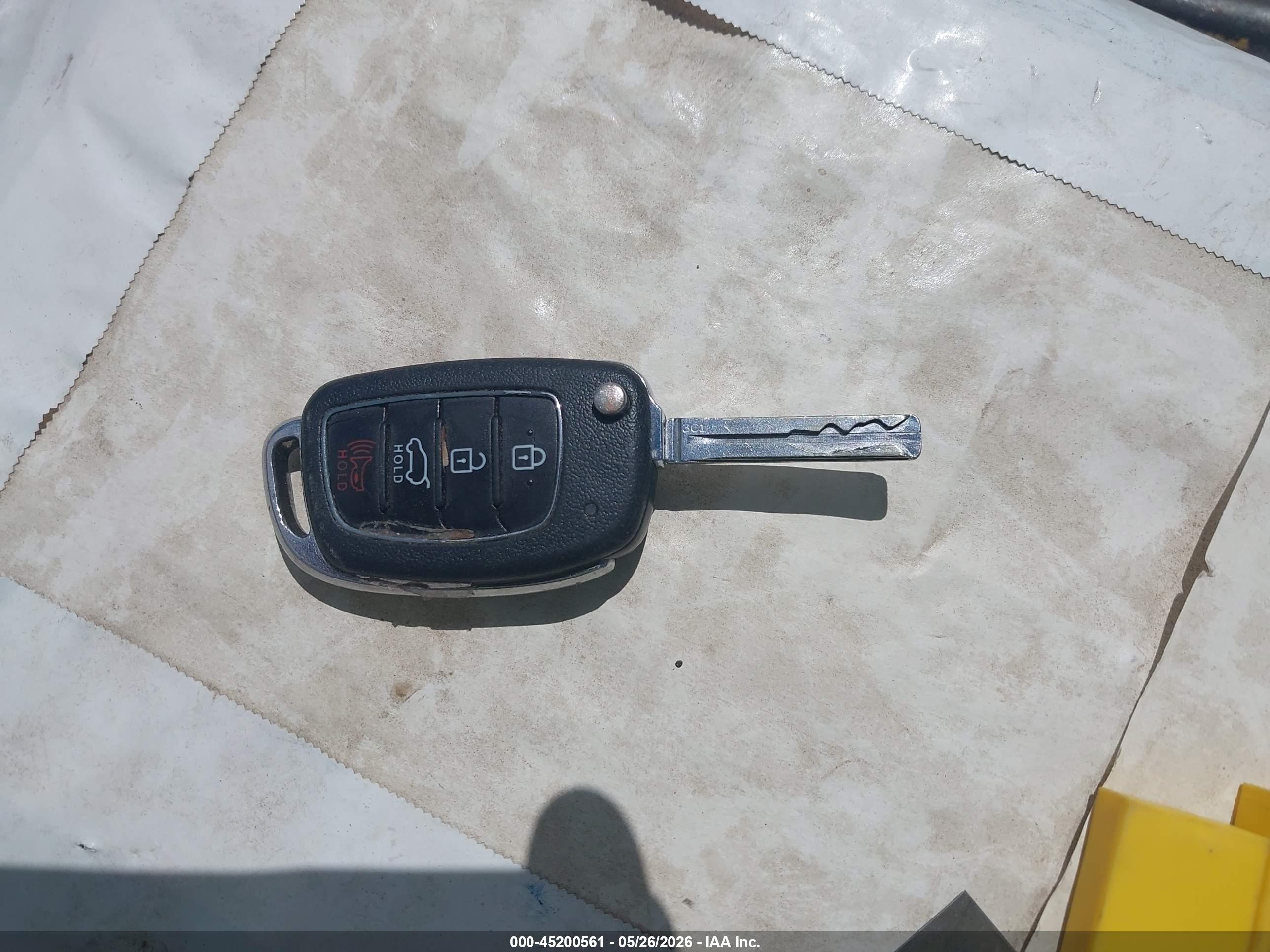 HYUNDAI TUCSON image 11