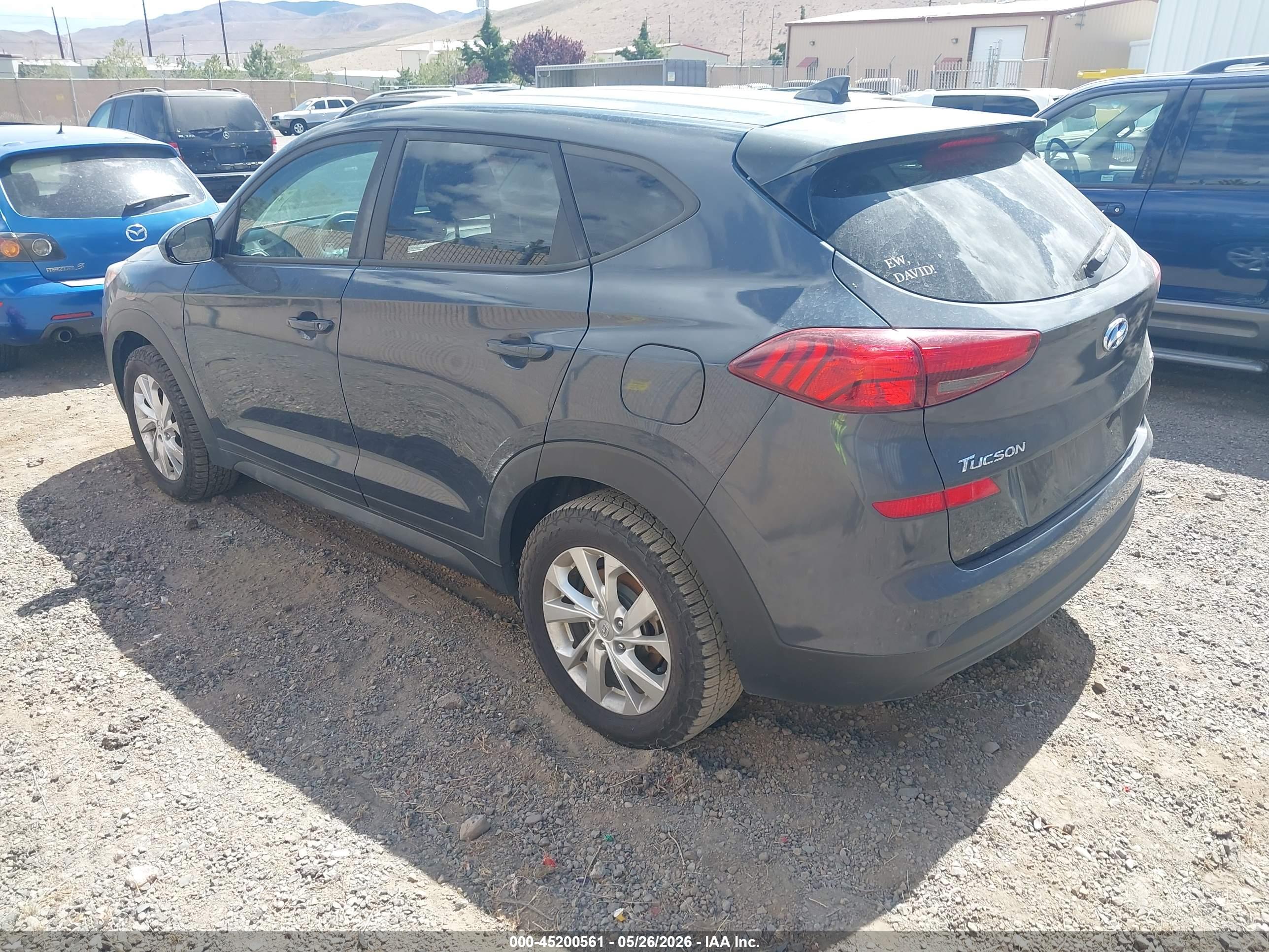 HYUNDAI TUCSON image 3