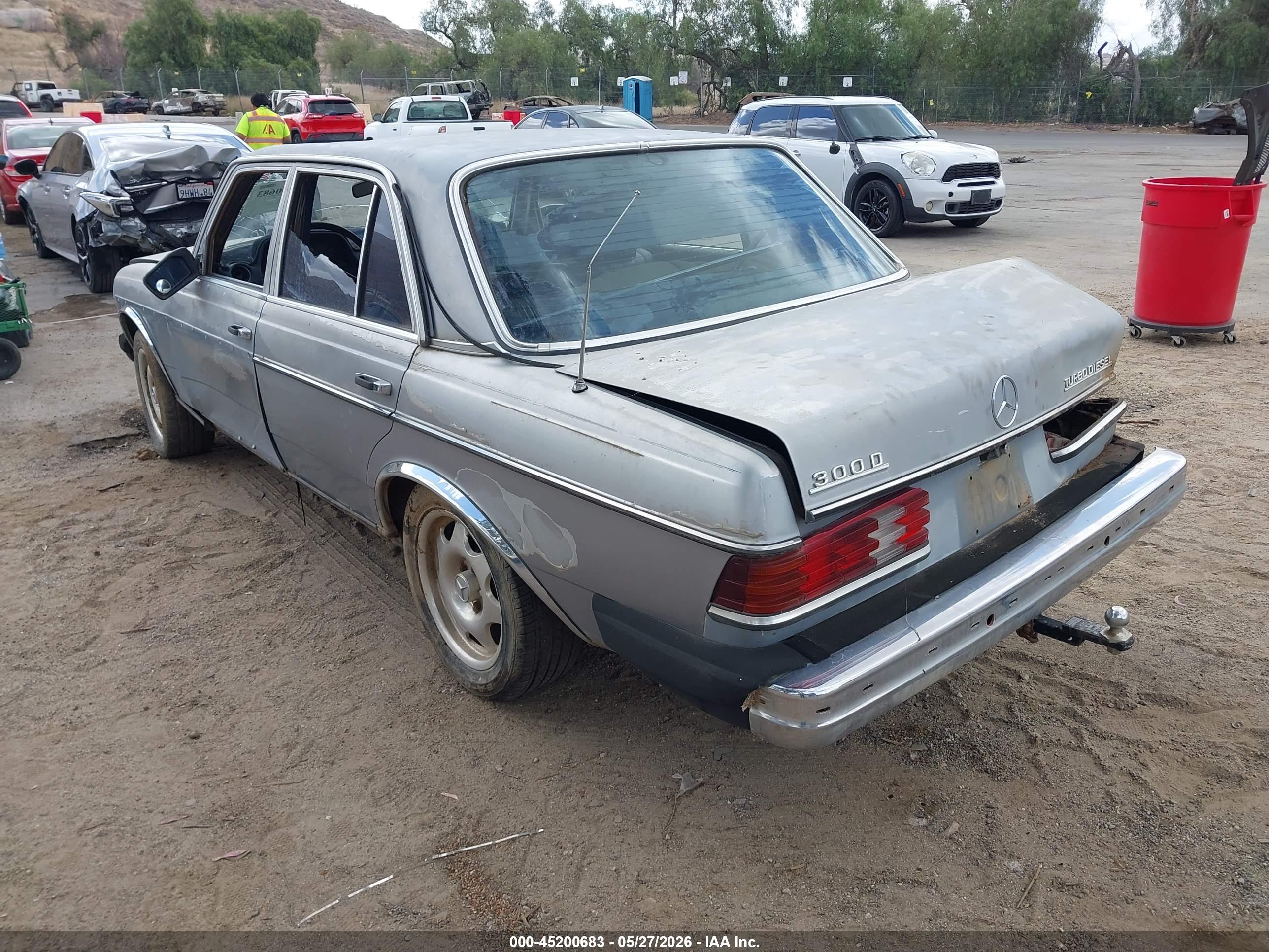 MERCEDES-BENZ 300 image 3