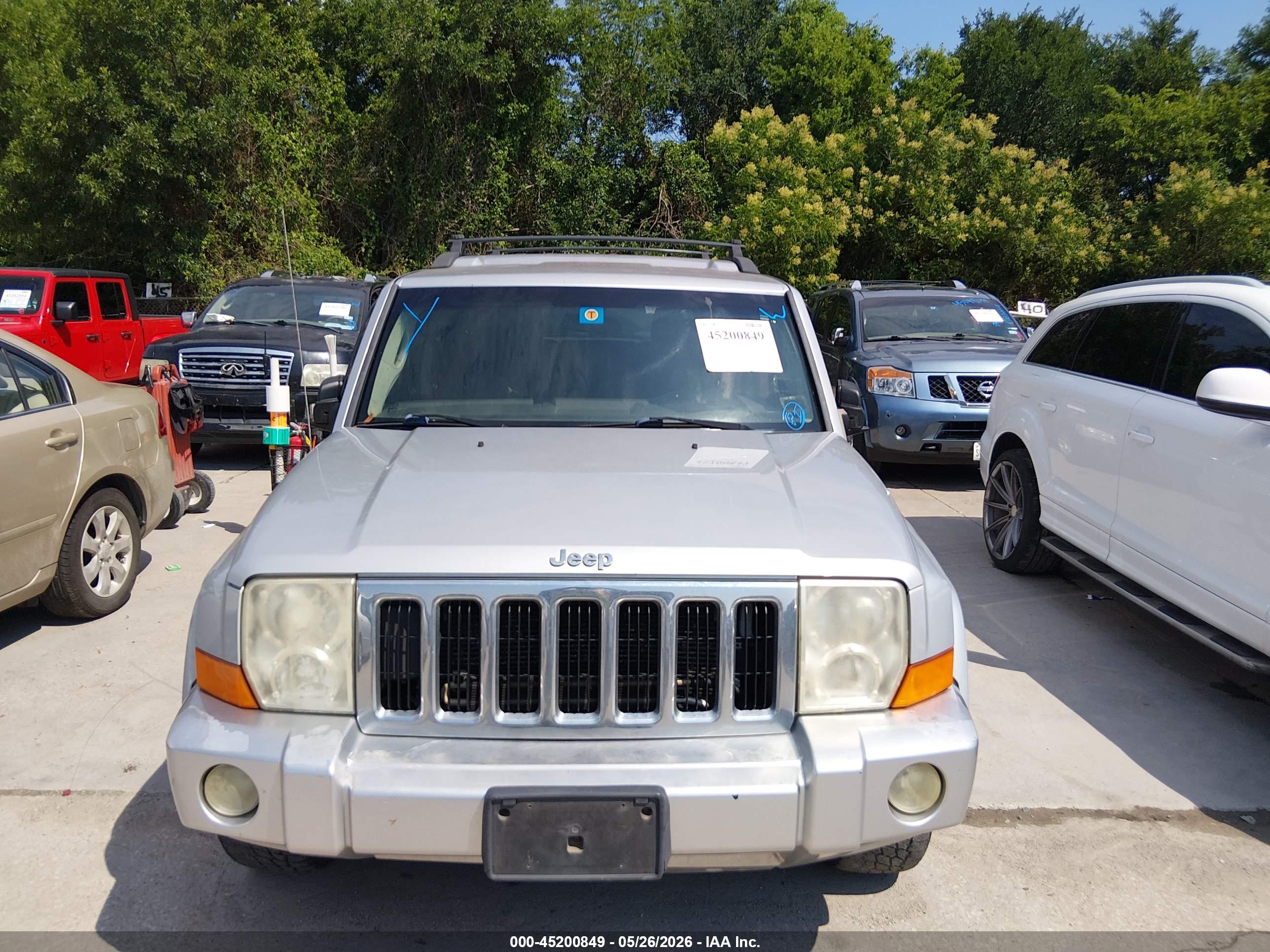 JEEP COMMANDER image 6