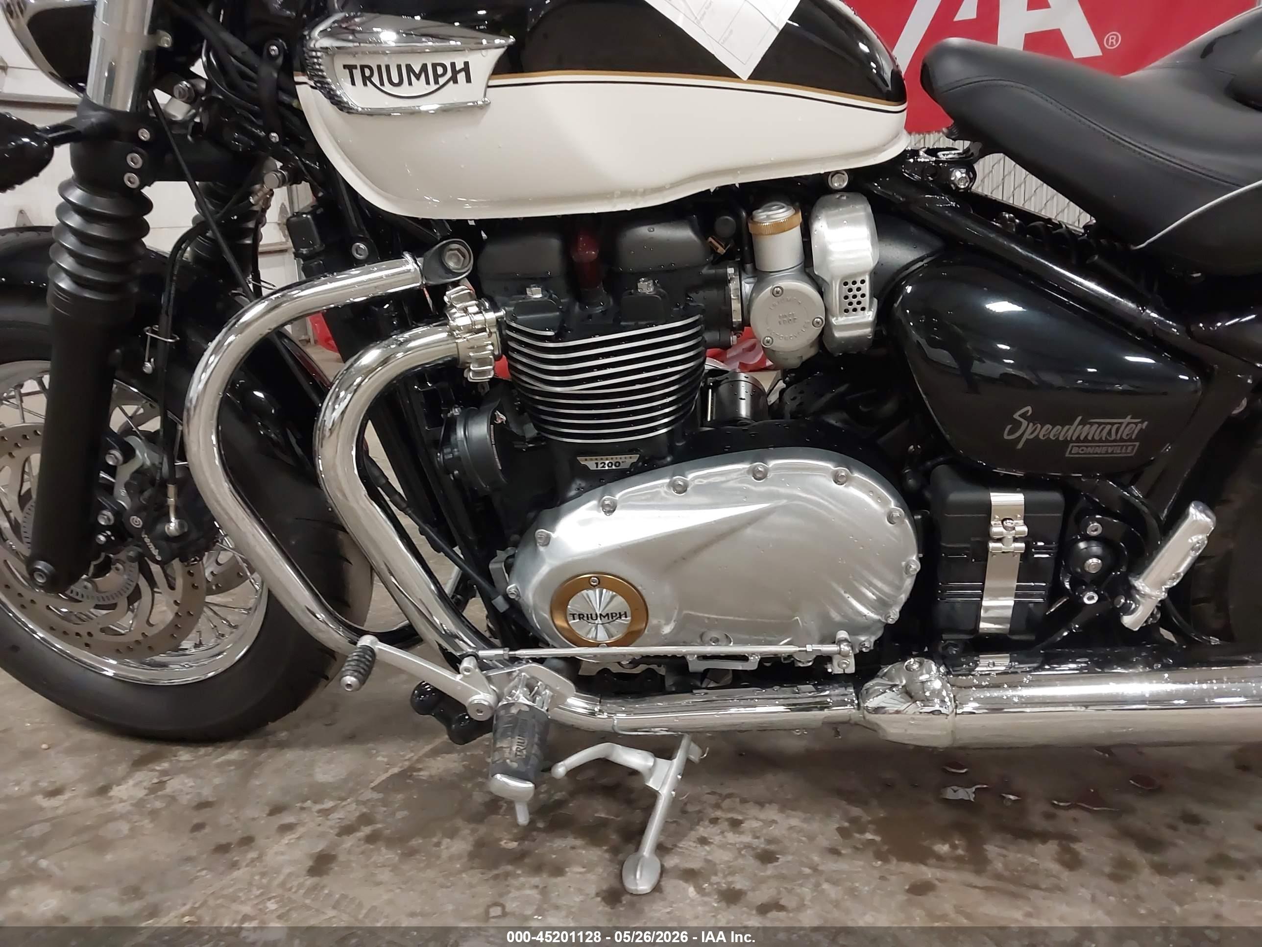 TRIUMPH MOTORCYCLE image 9