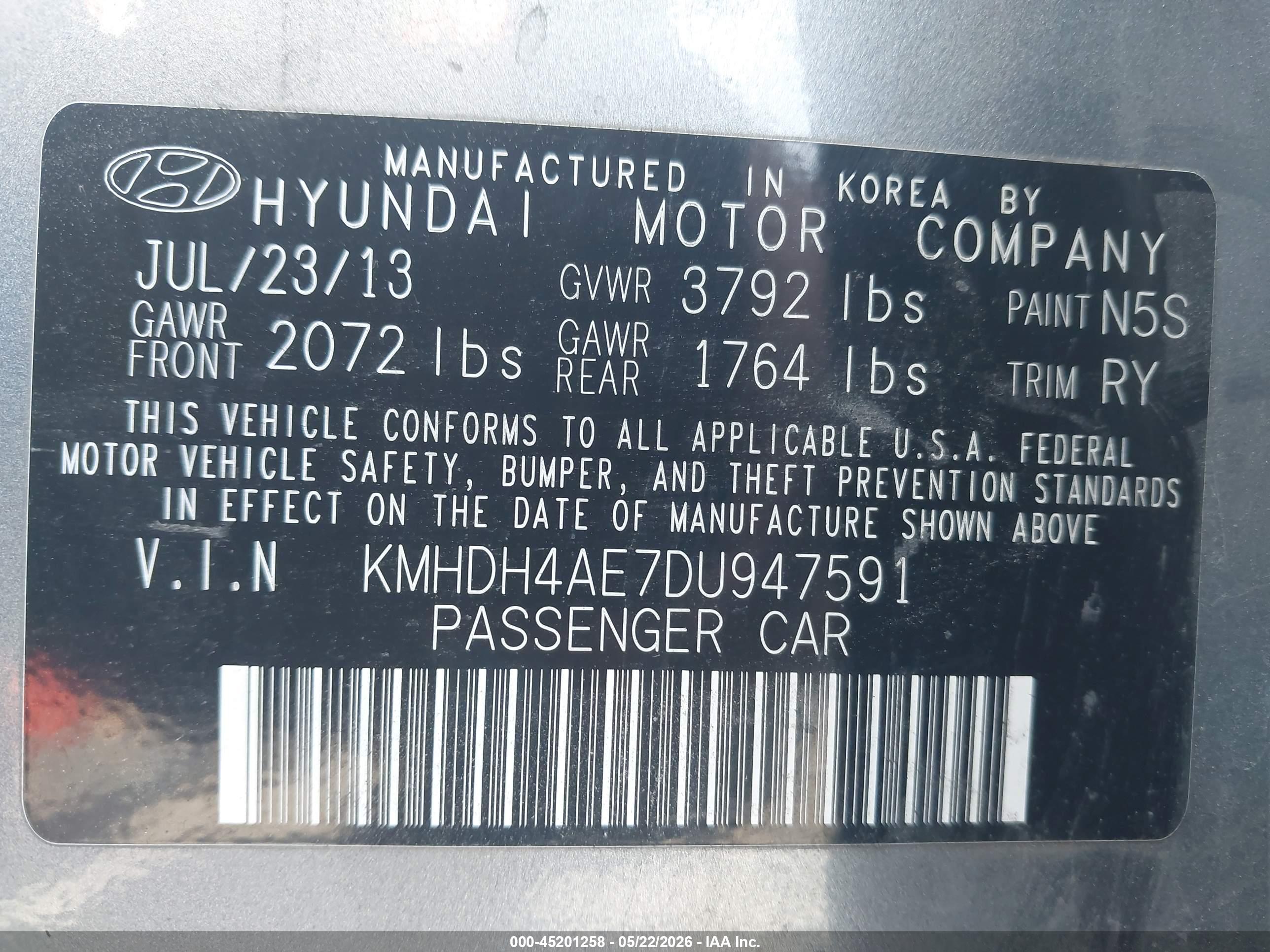 HYUNDAI ELANTRA image 9