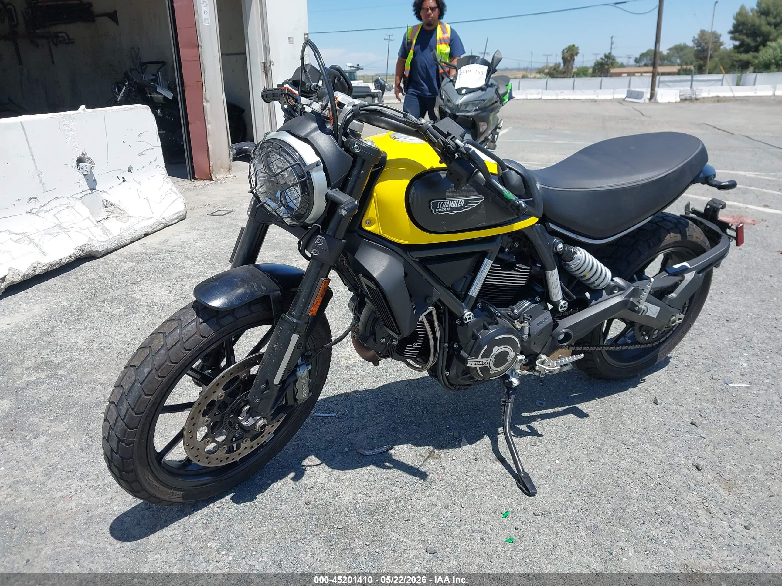 DUCATI SCRAMBLER image 2