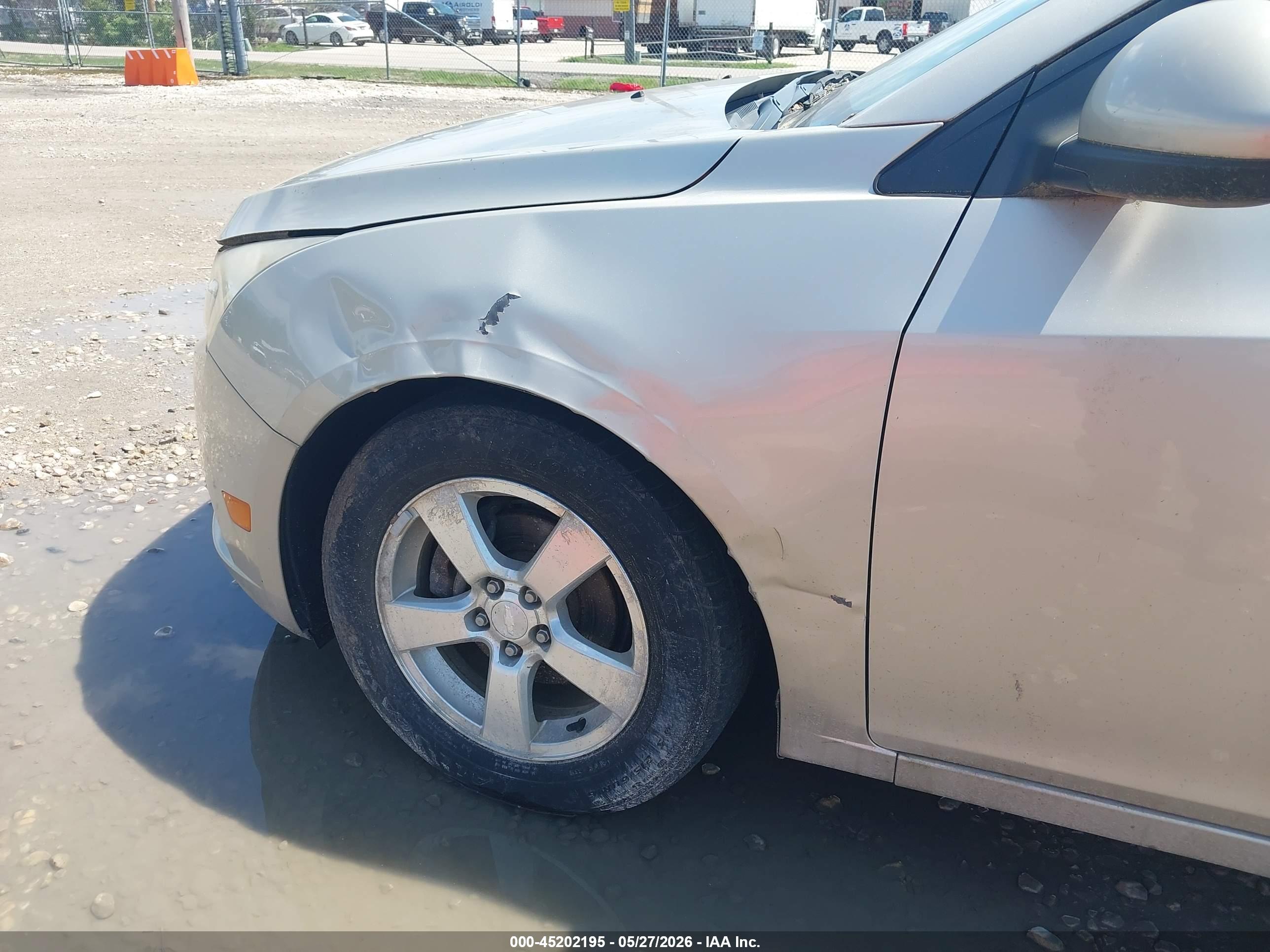 CHEVROLET CRUZE image 6