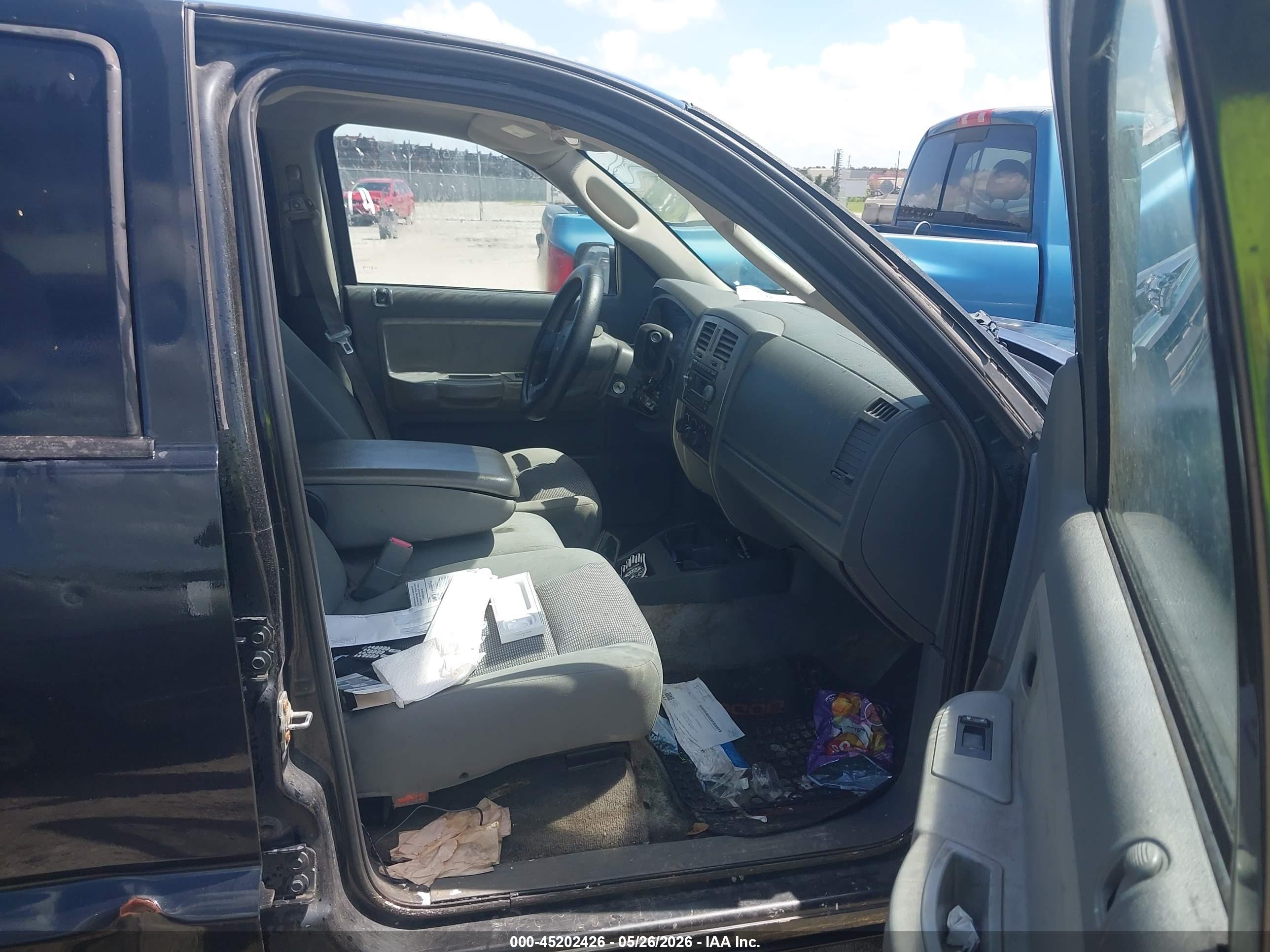 DODGE DAKOTA image 5