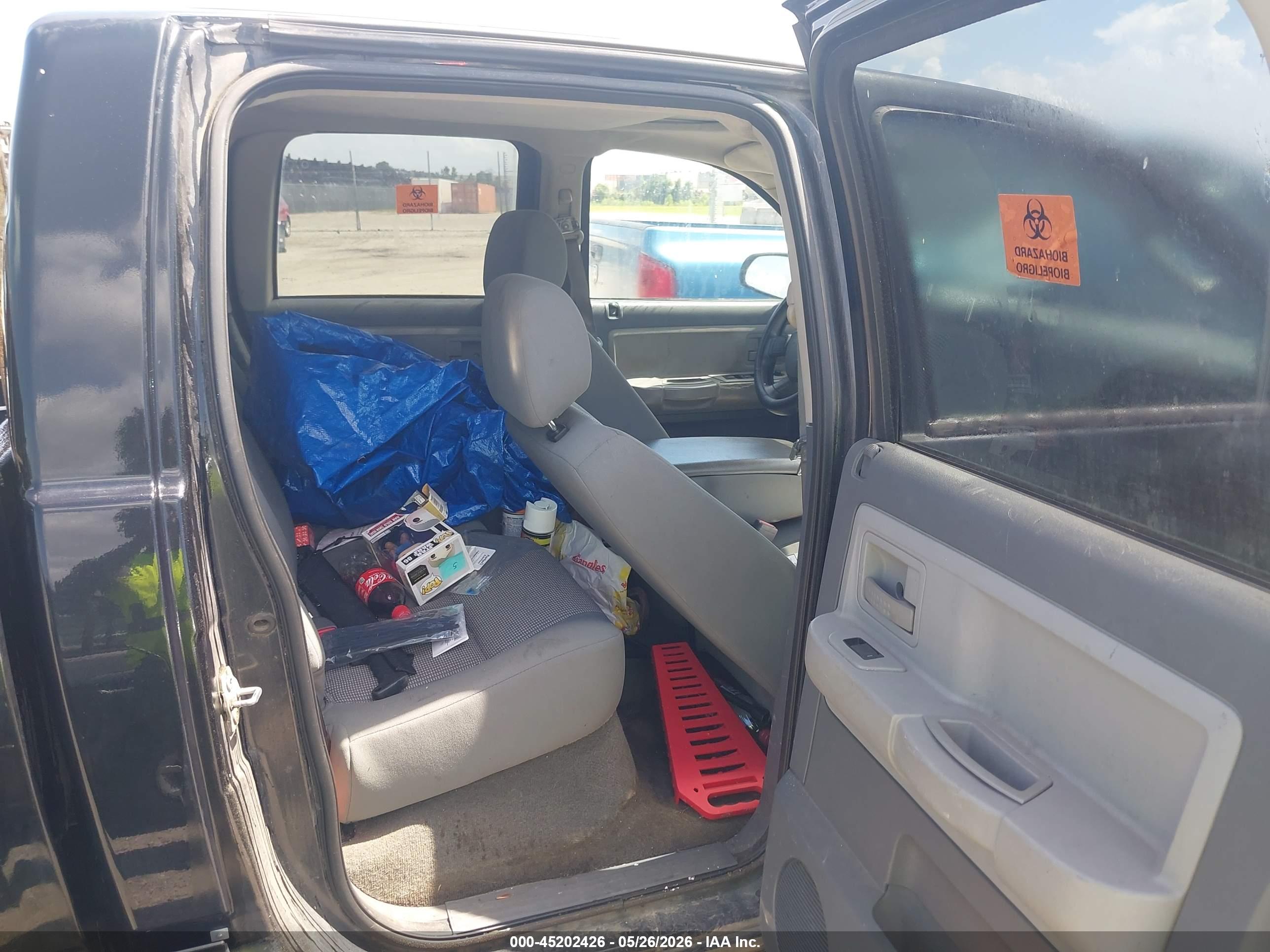 DODGE DAKOTA image 8