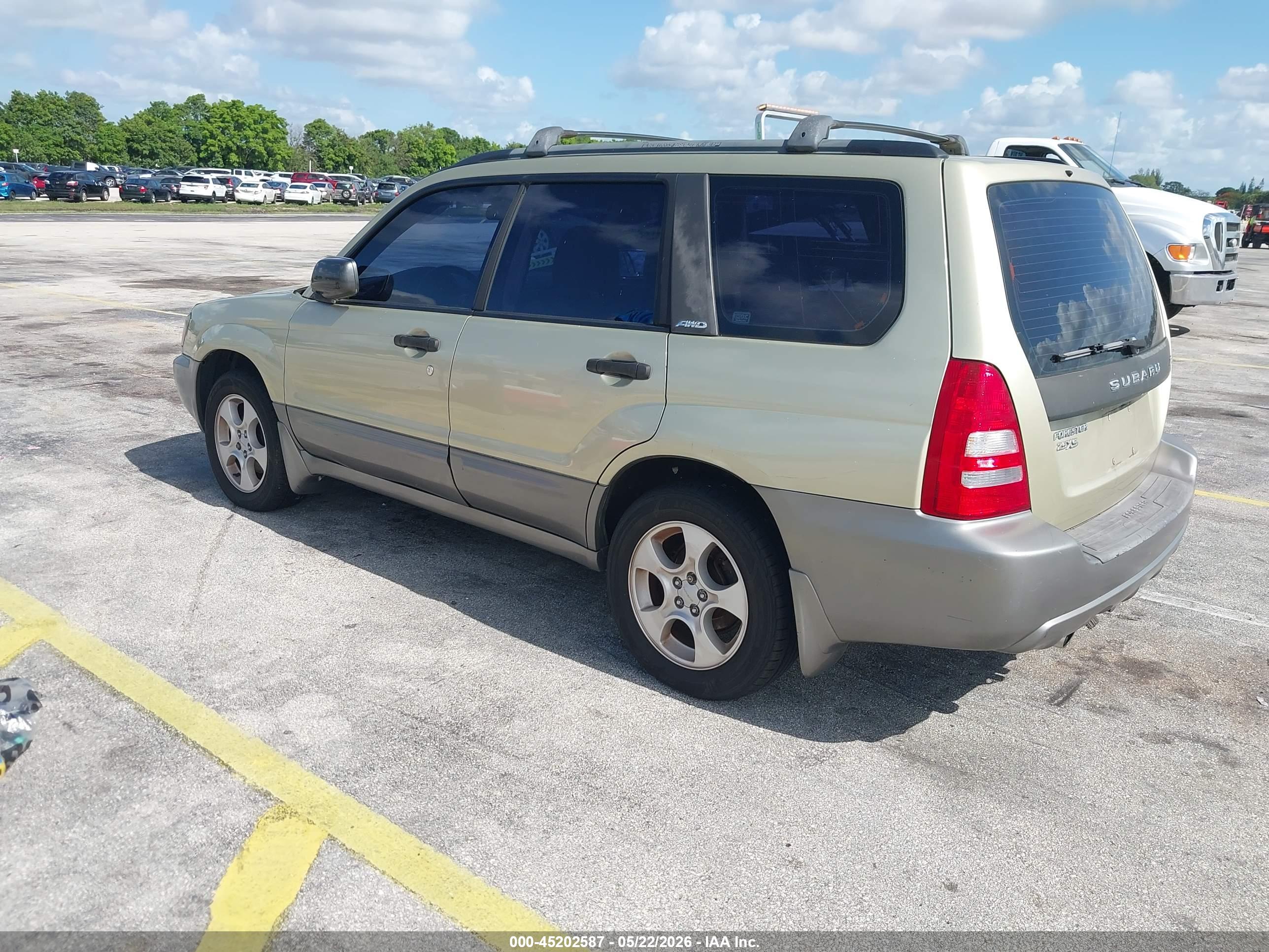 SUBARU FORESTER image 3