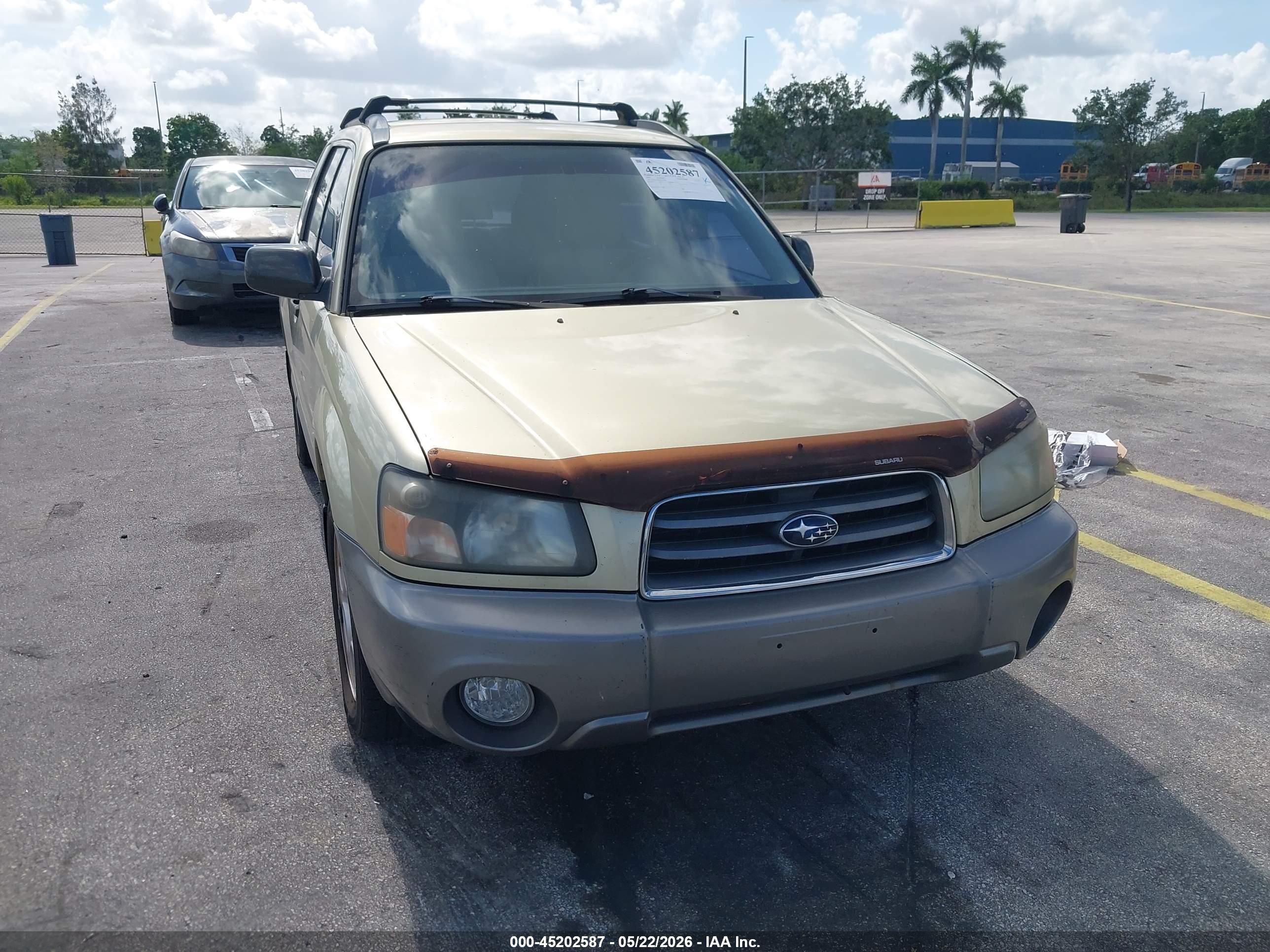 SUBARU FORESTER image 6