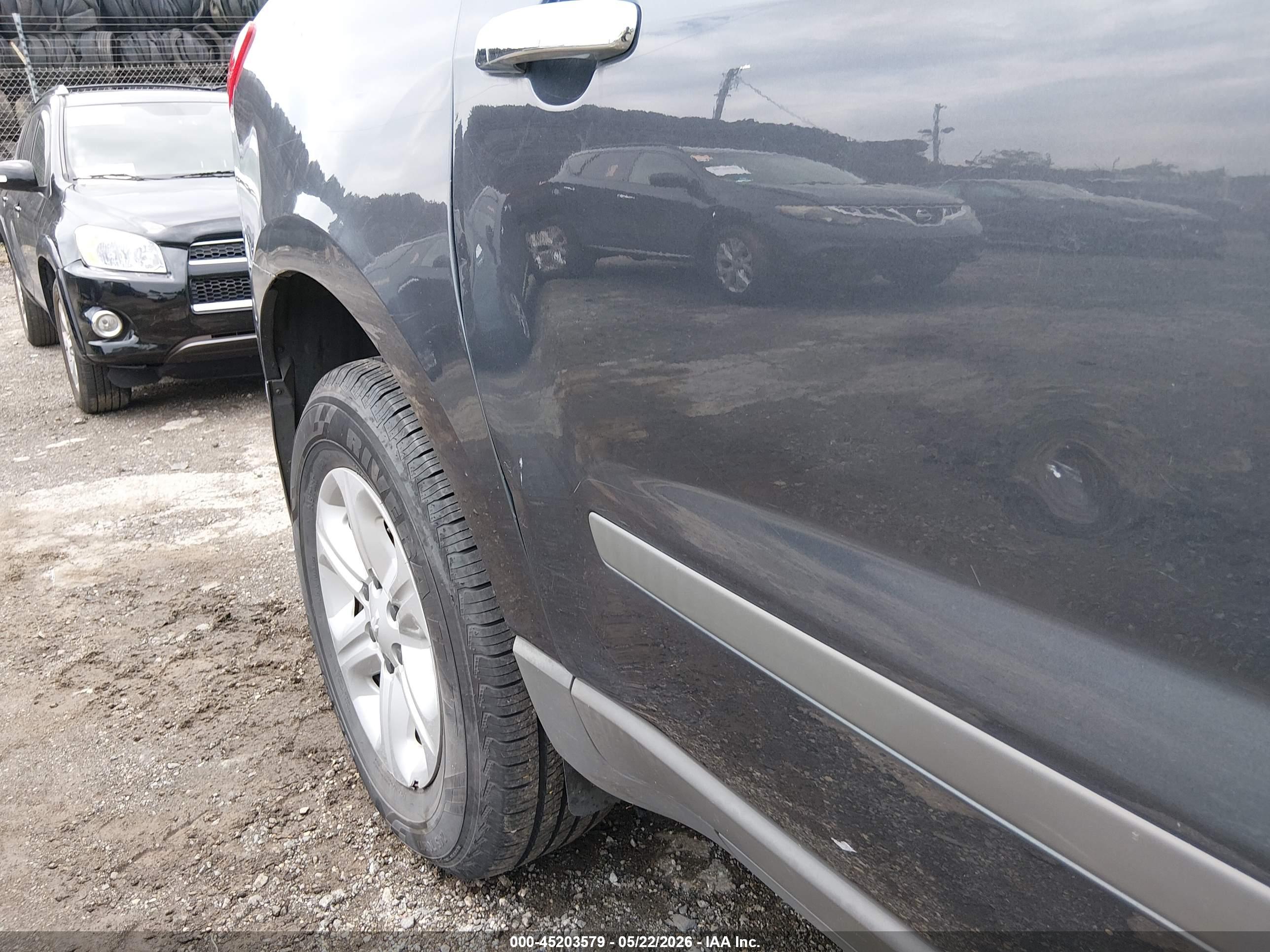 CHEVROLET TRAVERSE image 6