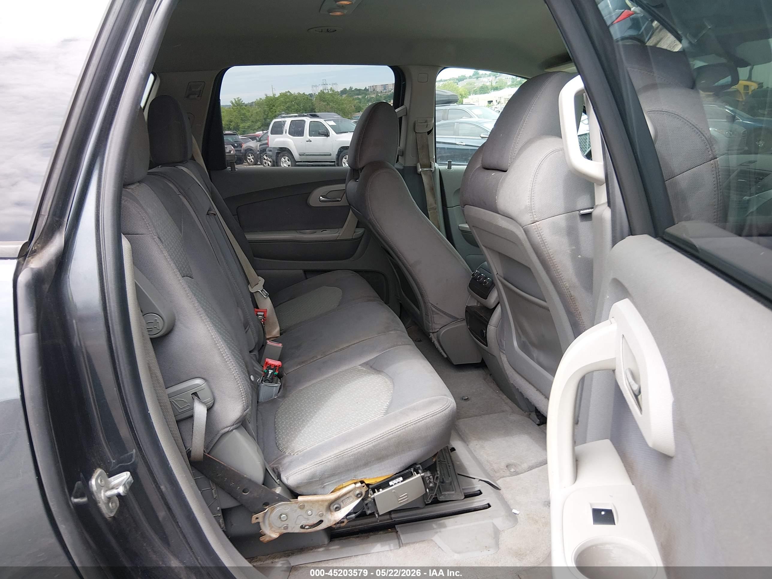 CHEVROLET TRAVERSE image 8