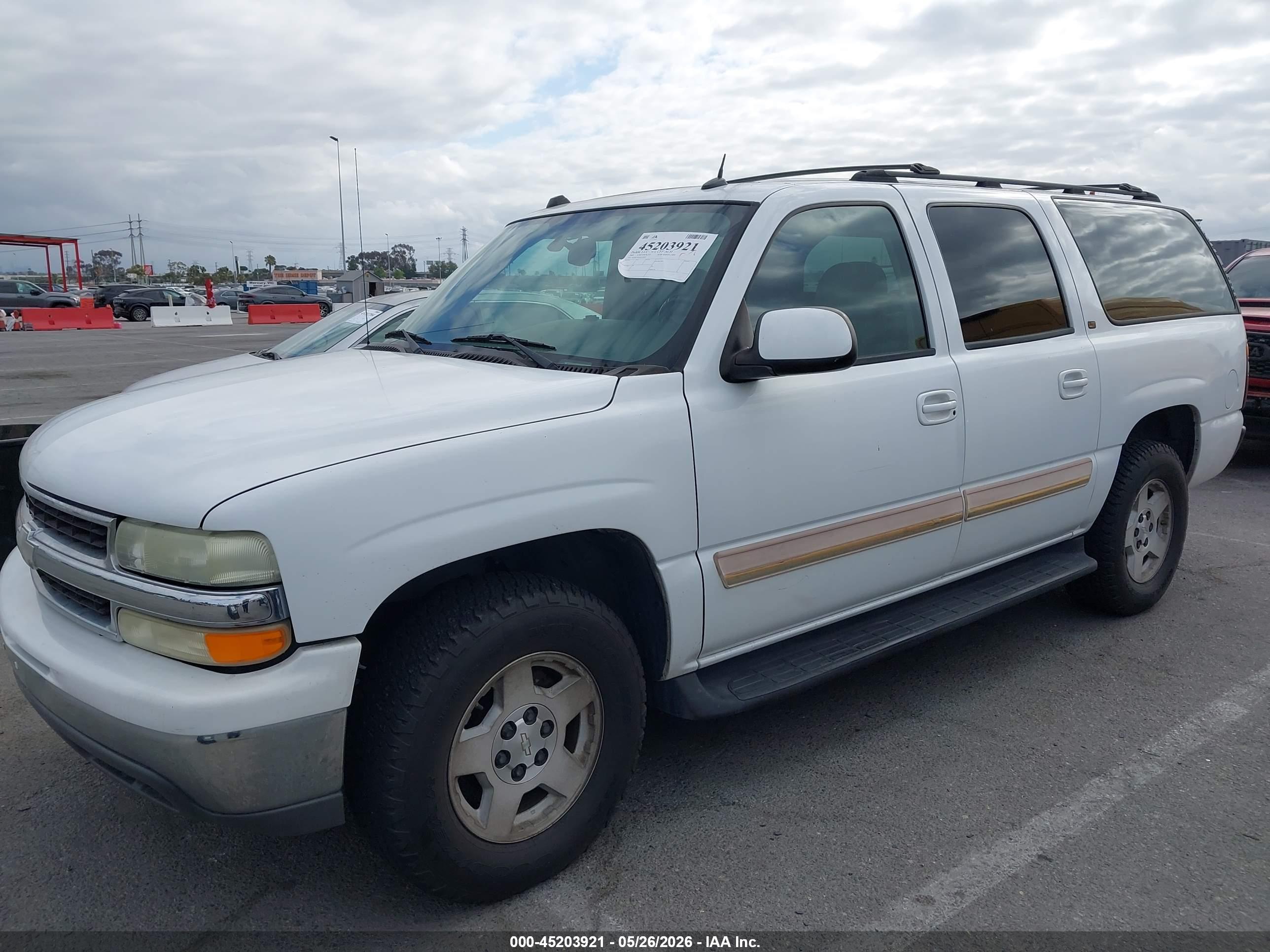 CHEVROLET SUBURBAN image 6