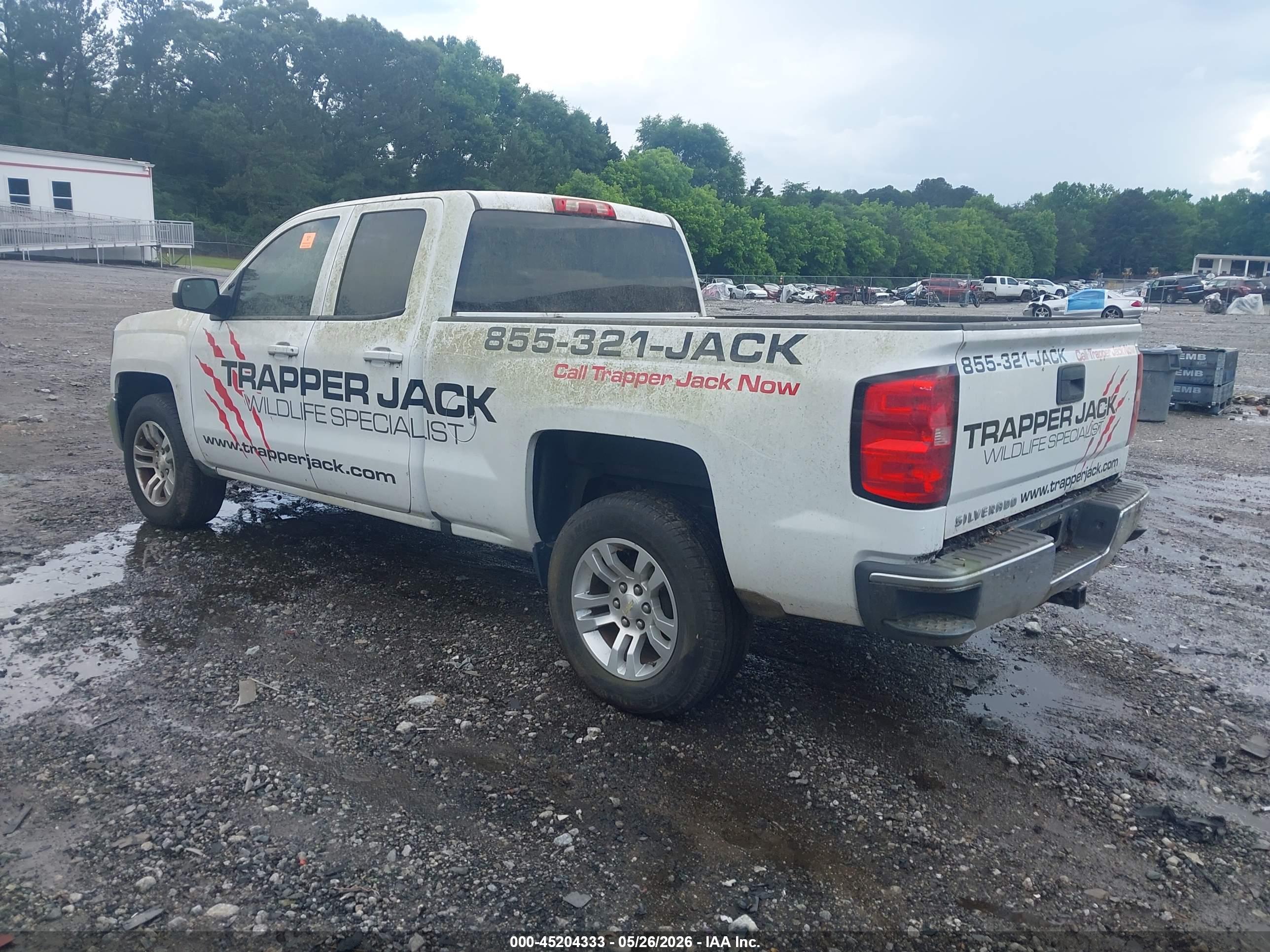 CHEVROLET SILVERADO image 3