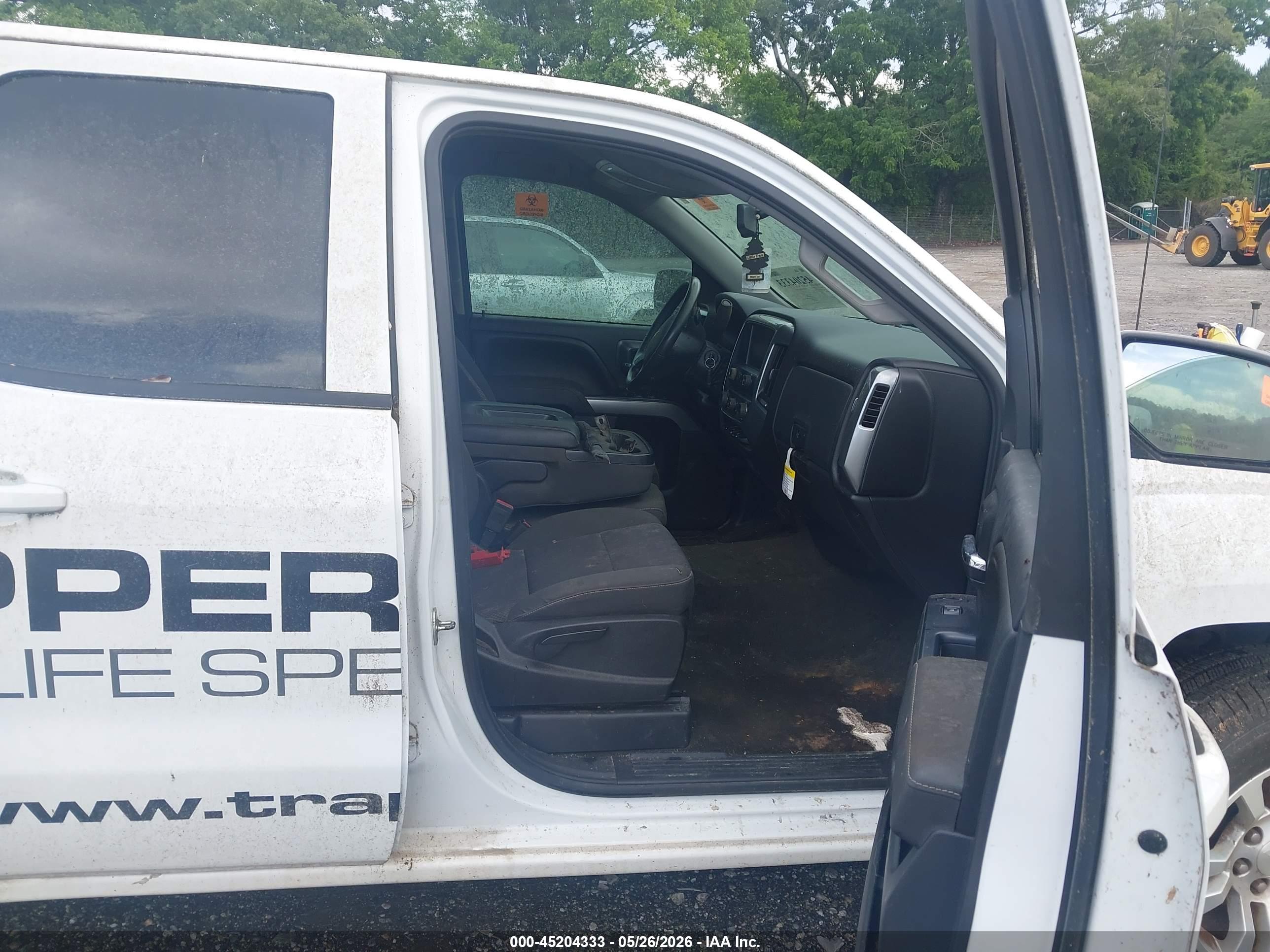 CHEVROLET SILVERADO image 5