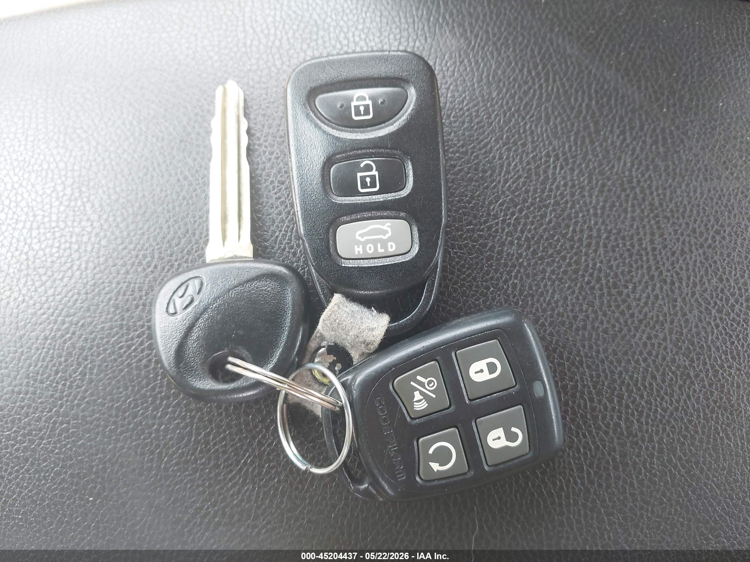 HYUNDAI ELANTRA image 11