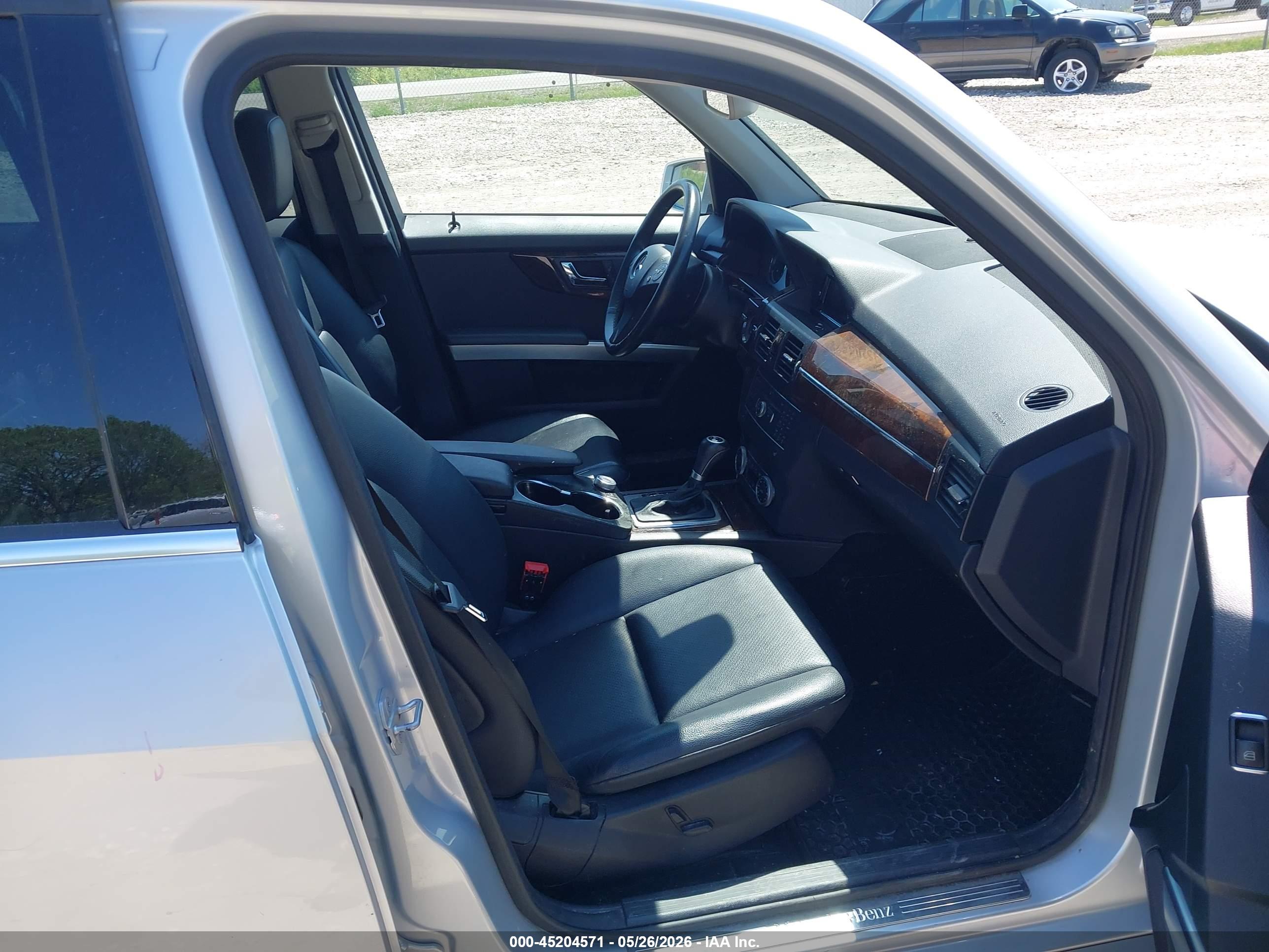 MERCEDES-BENZ GLK image 5