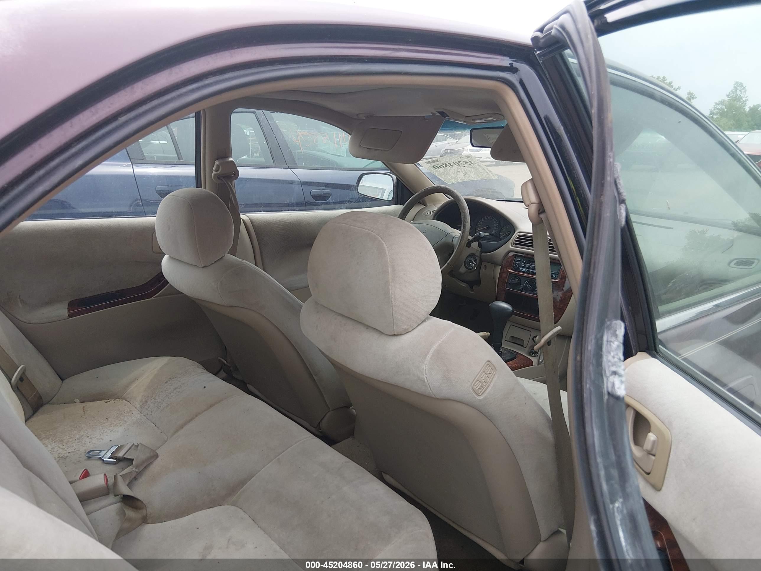 MITSUBISHI GALANT image 8