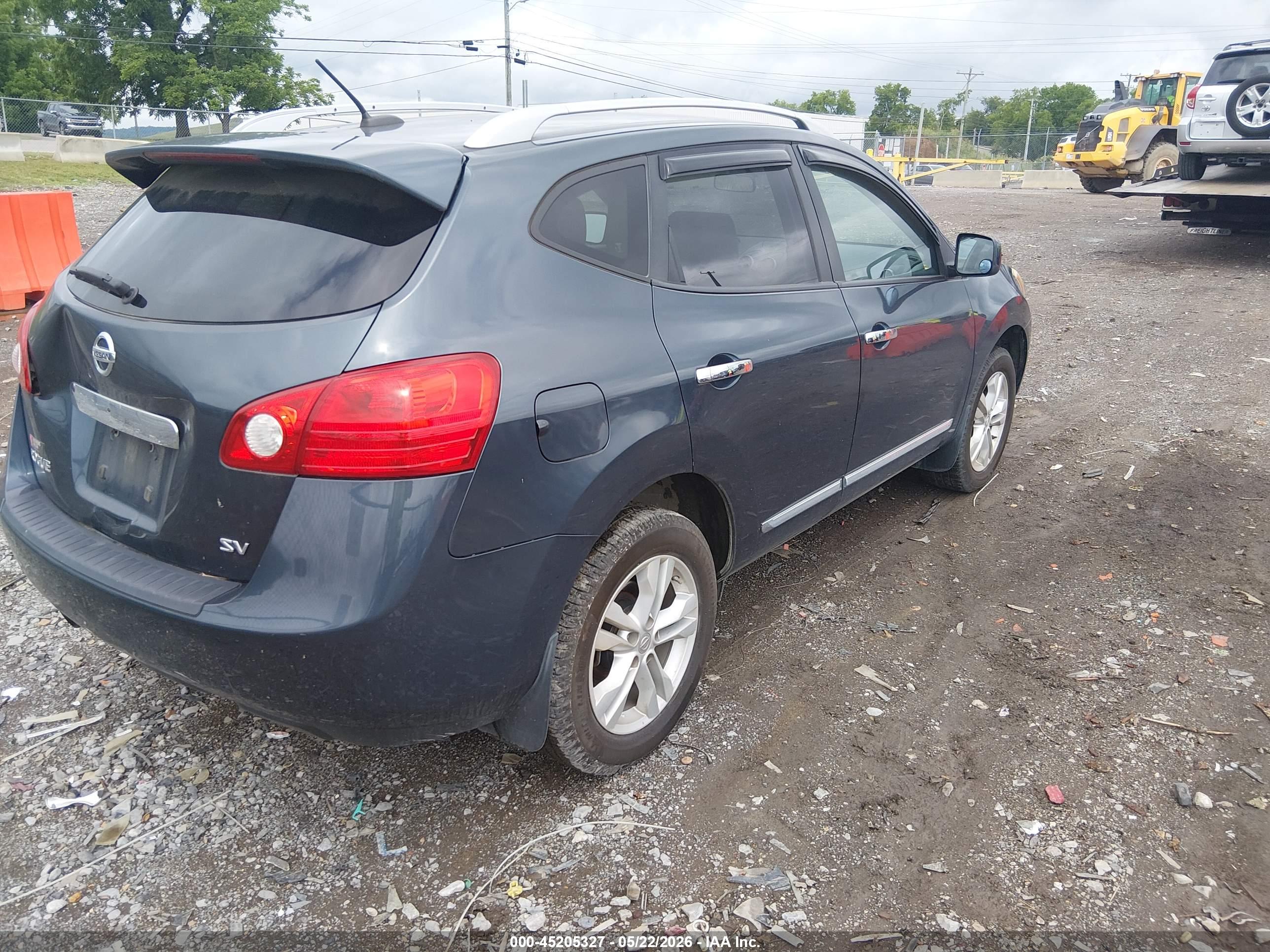 NISSAN ROGUE image 4