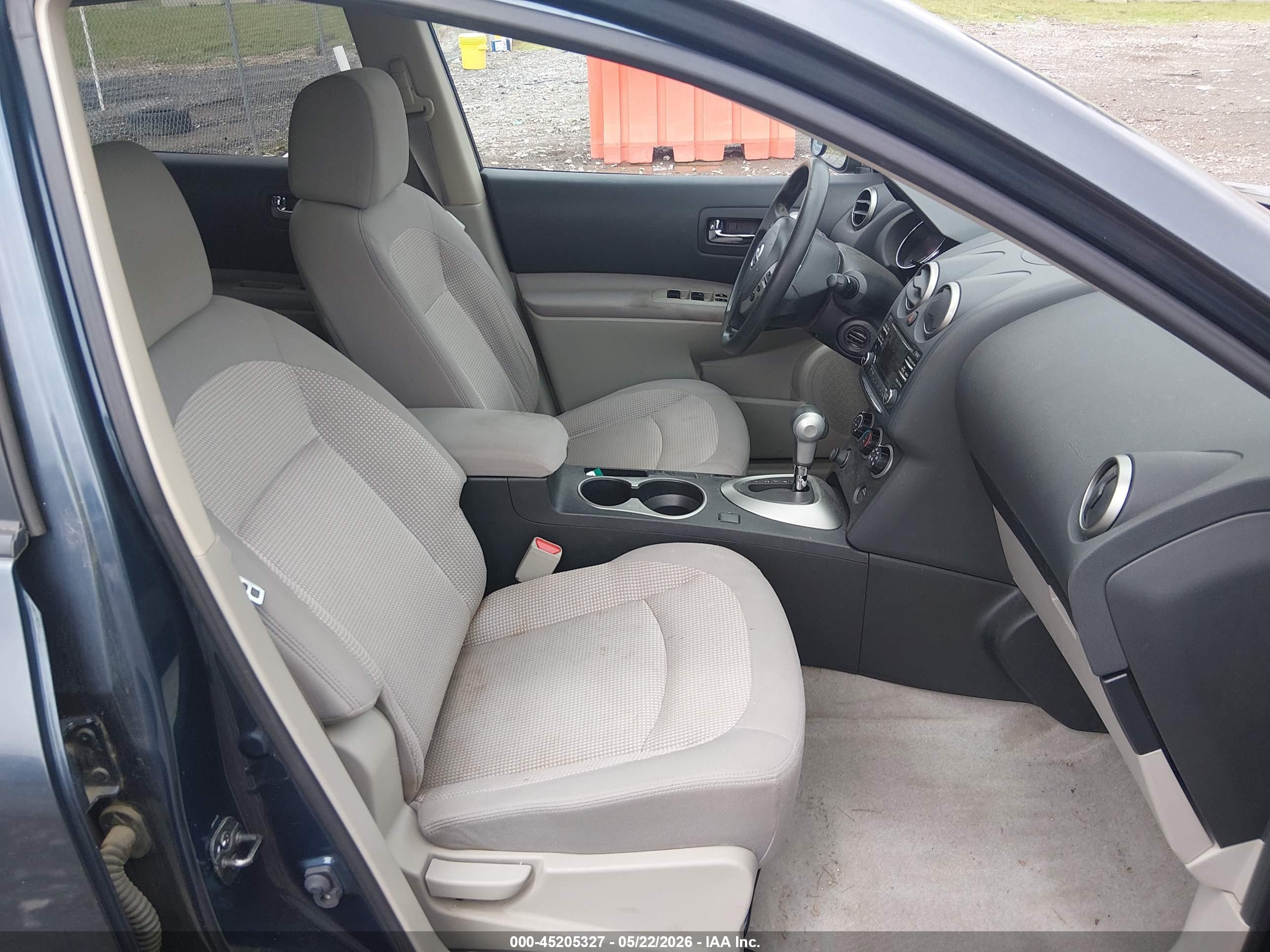 NISSAN ROGUE image 5