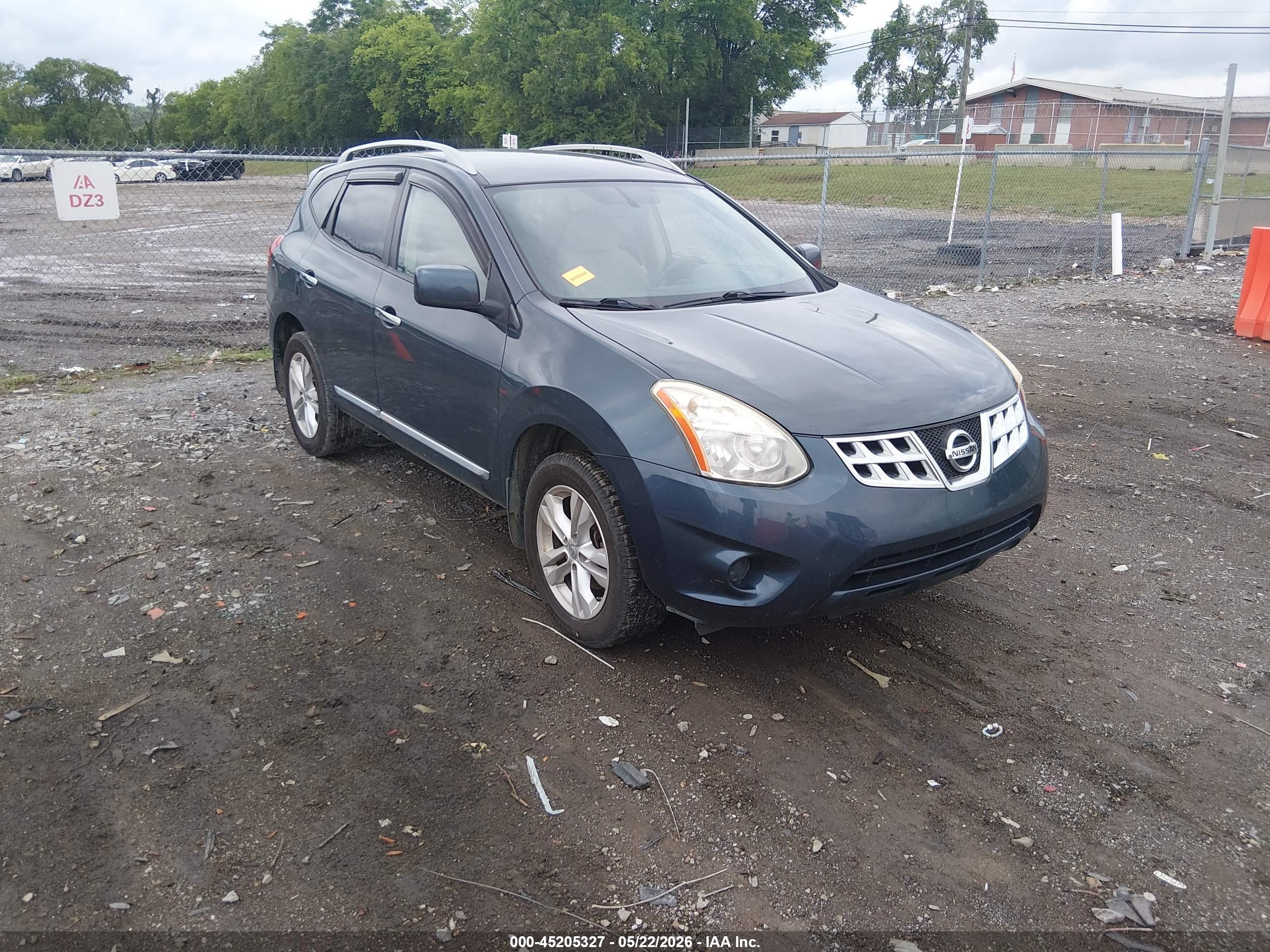 NISSAN ROGUE image 6