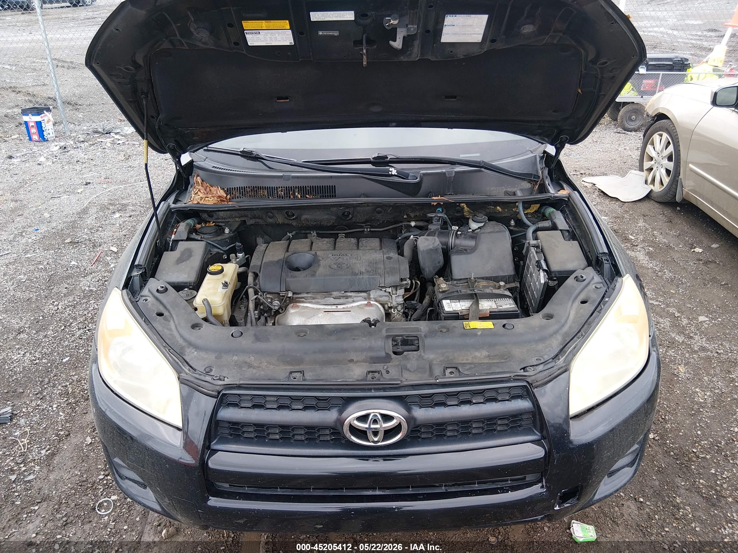 TOYOTA RAV4 image 10