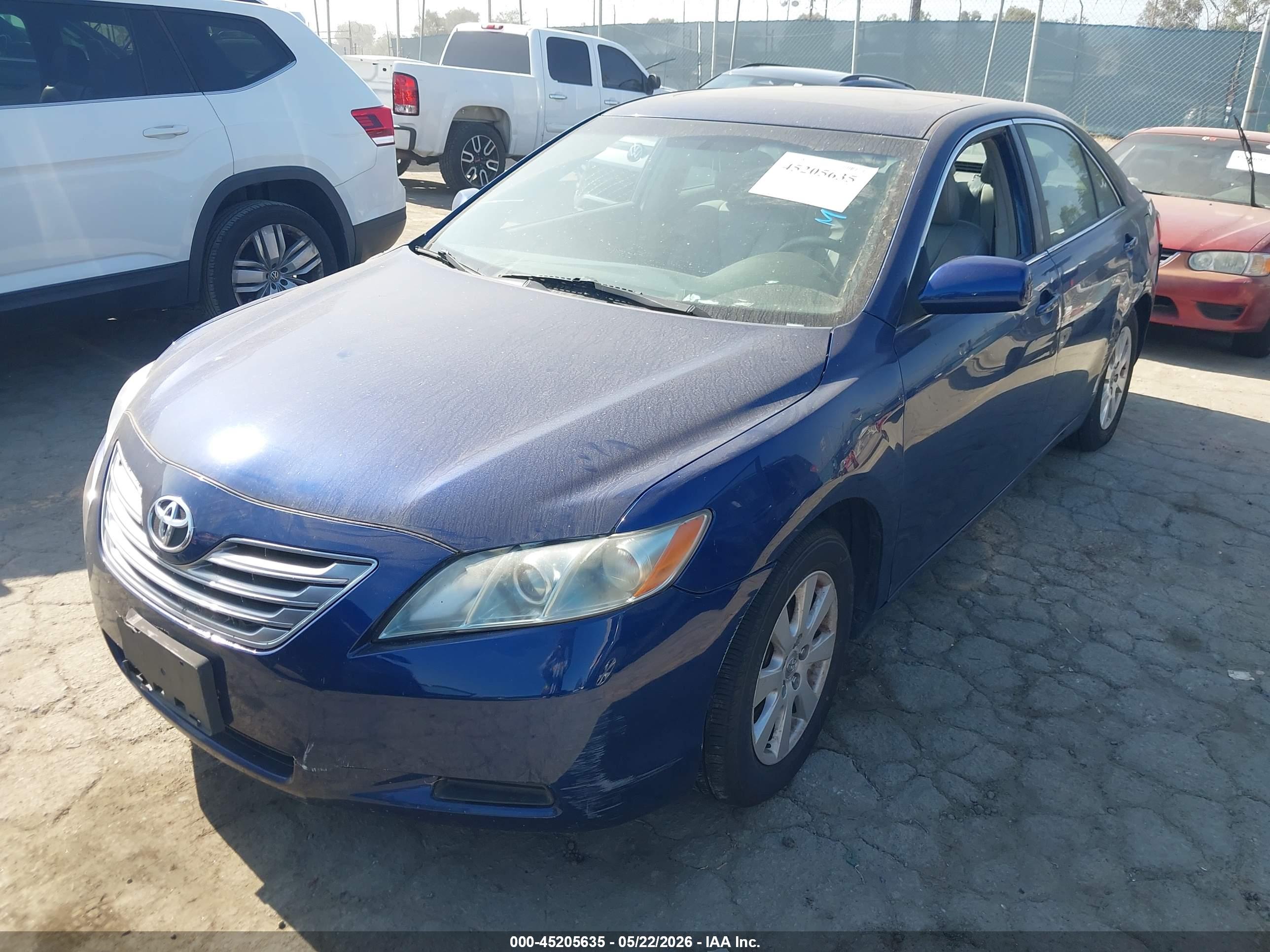 TOYOTA CAMRY image 2
