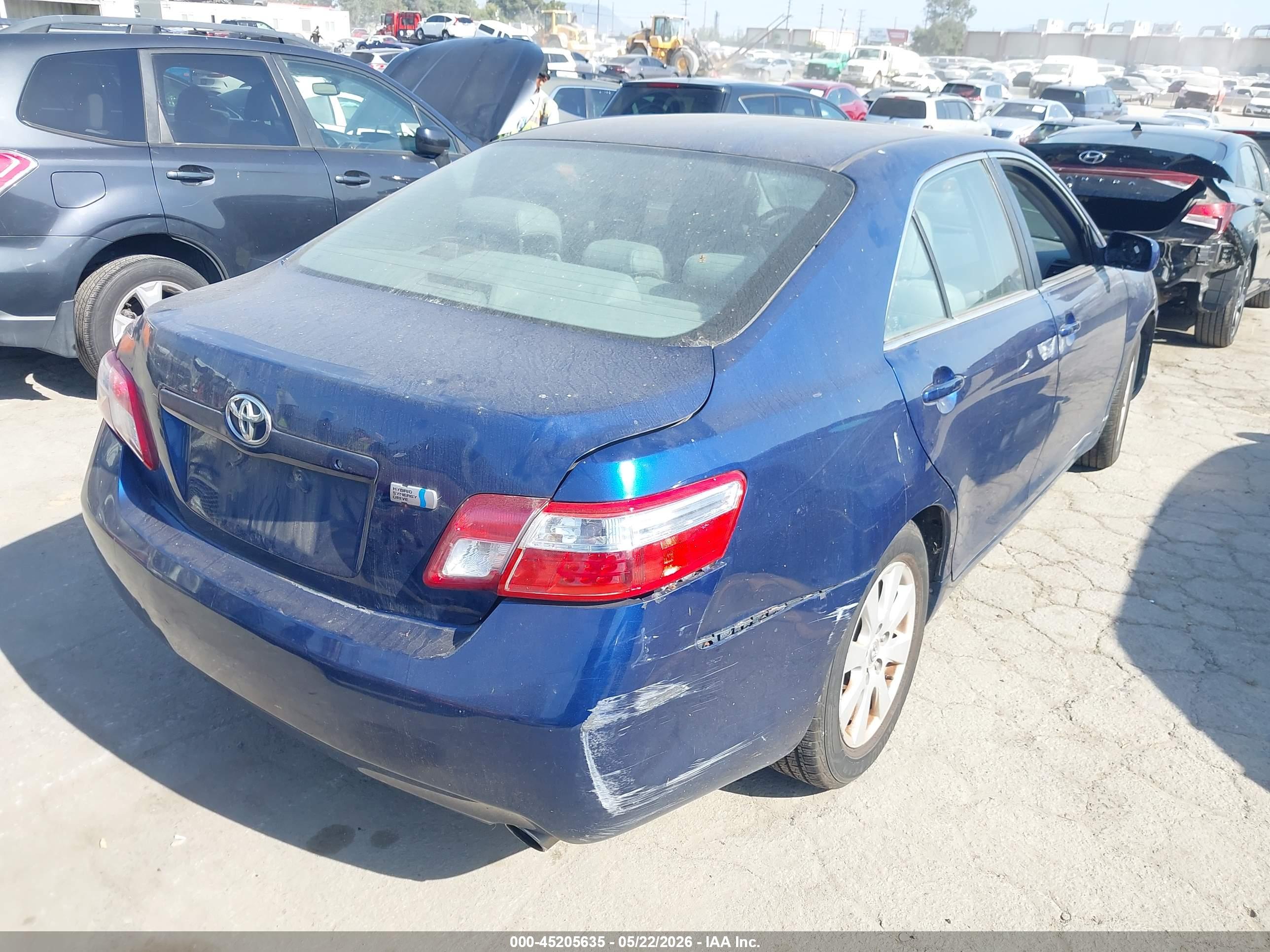 TOYOTA CAMRY image 4
