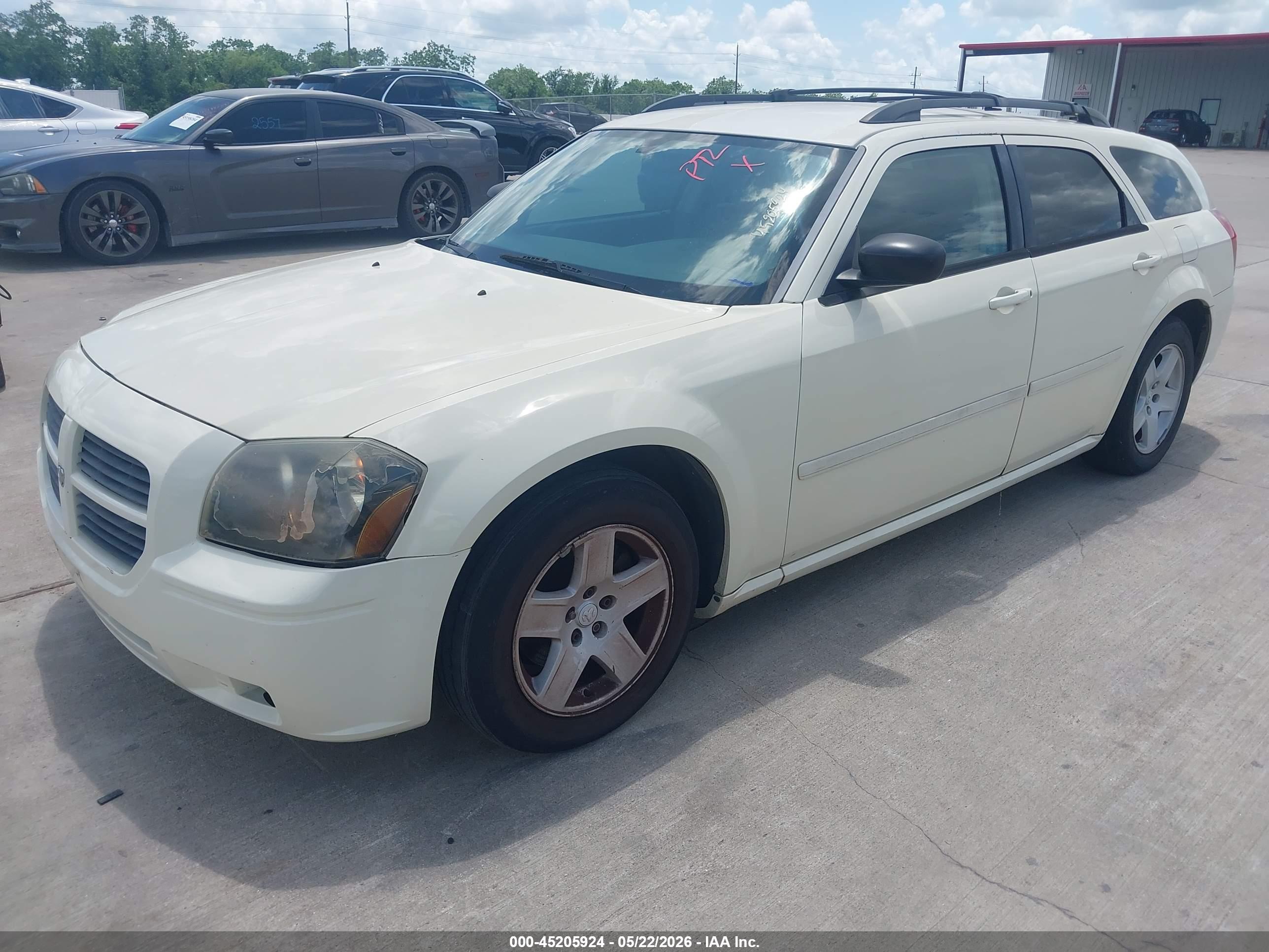 DODGE MAGNUM image 2