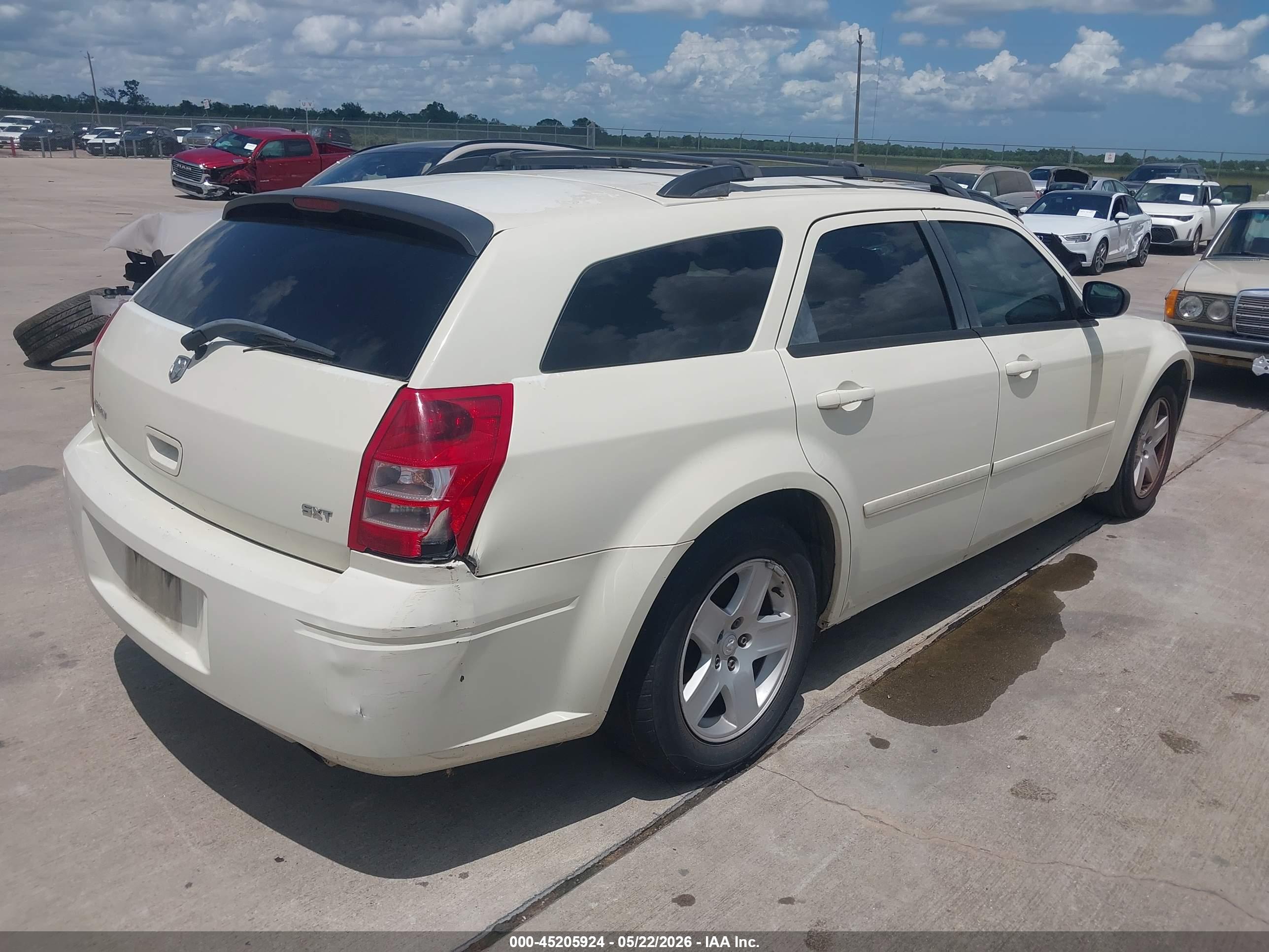 DODGE MAGNUM image 4