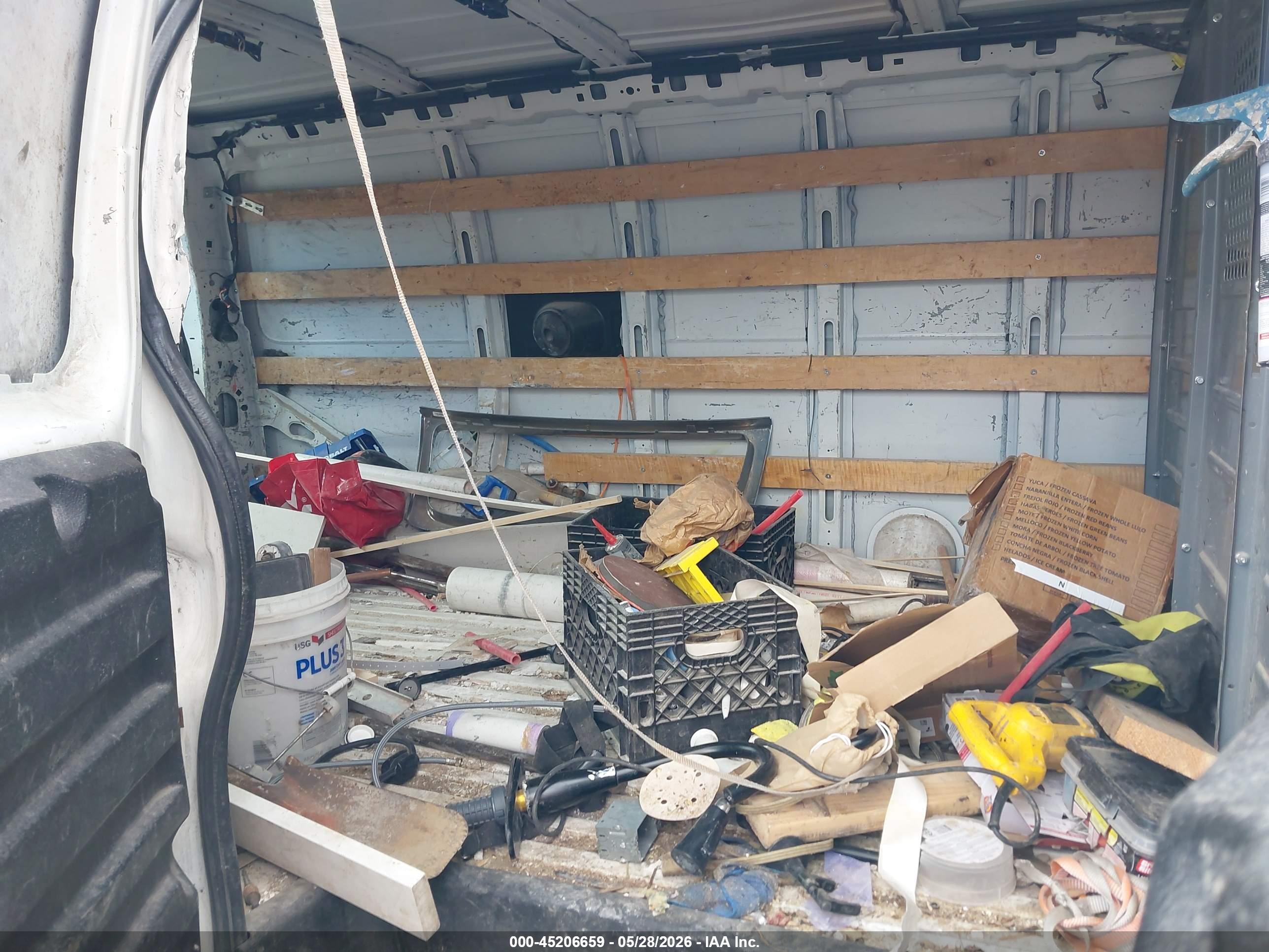 GMC SAVANA image 8