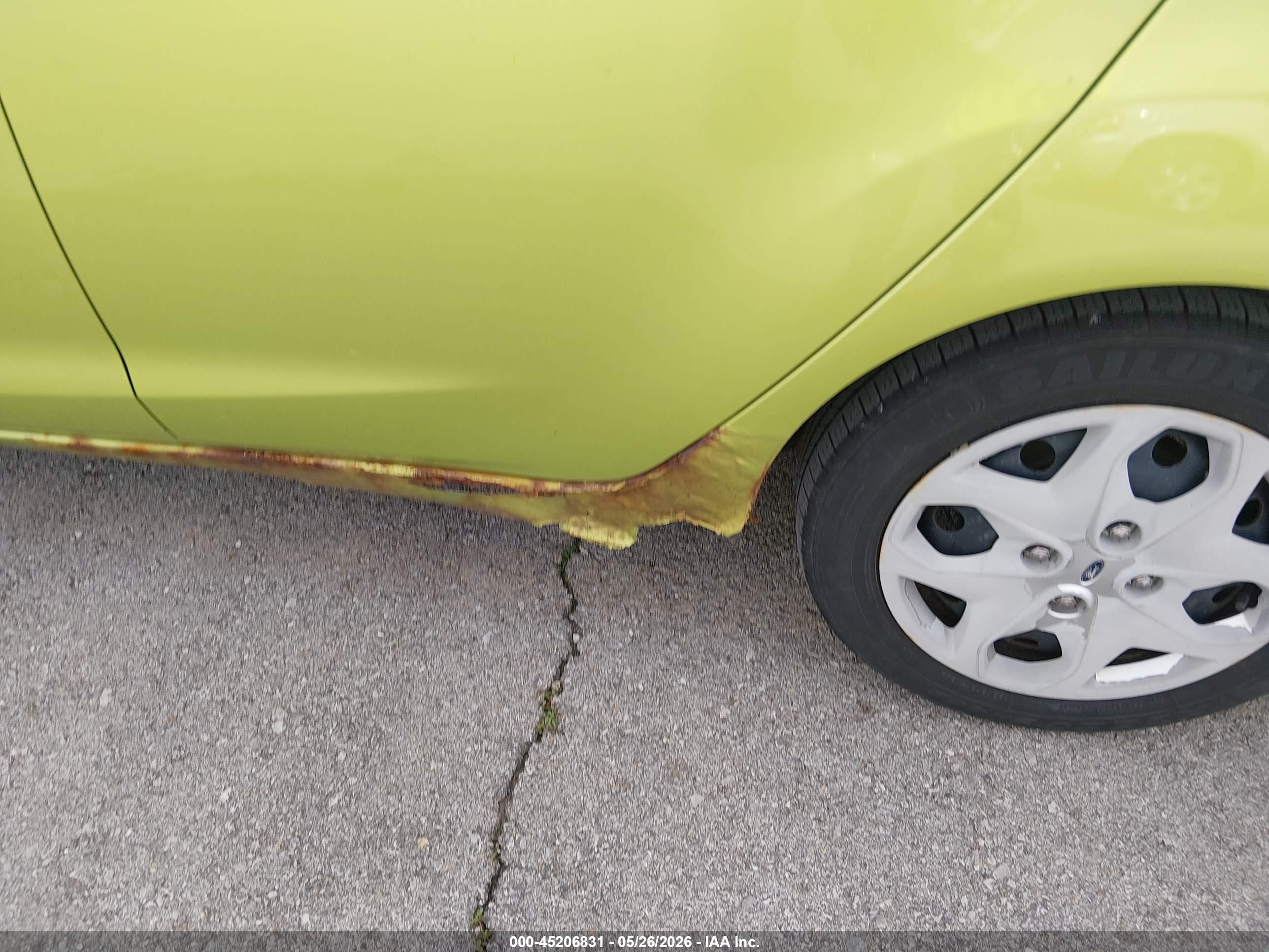 FORD FIESTA image 6