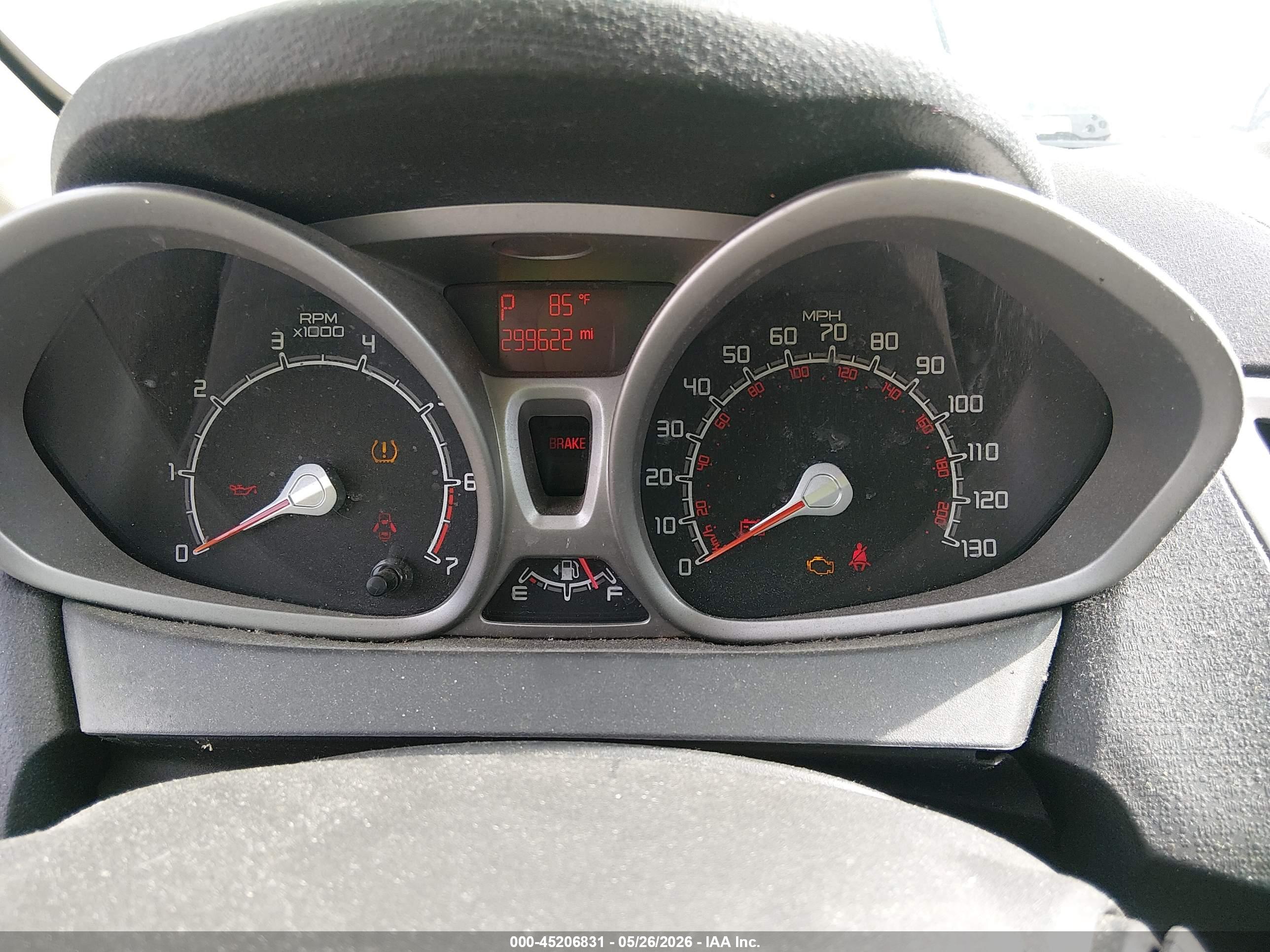 FORD FIESTA image 7