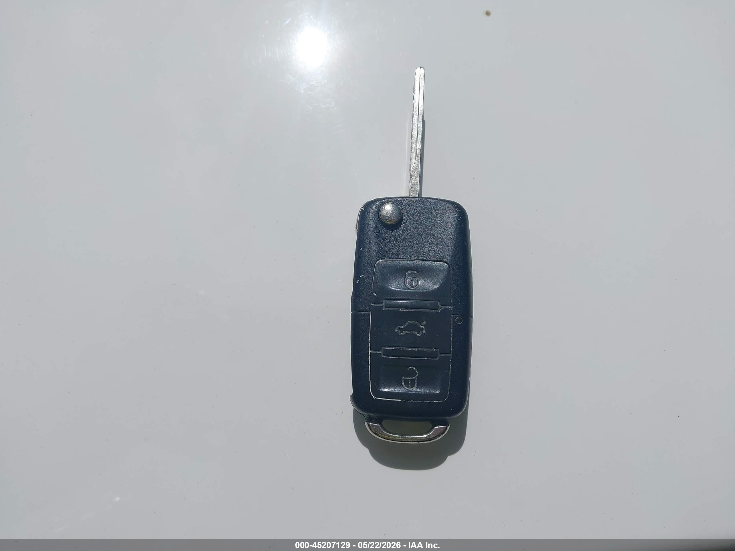 VOLKSWAGEN EOS image 11