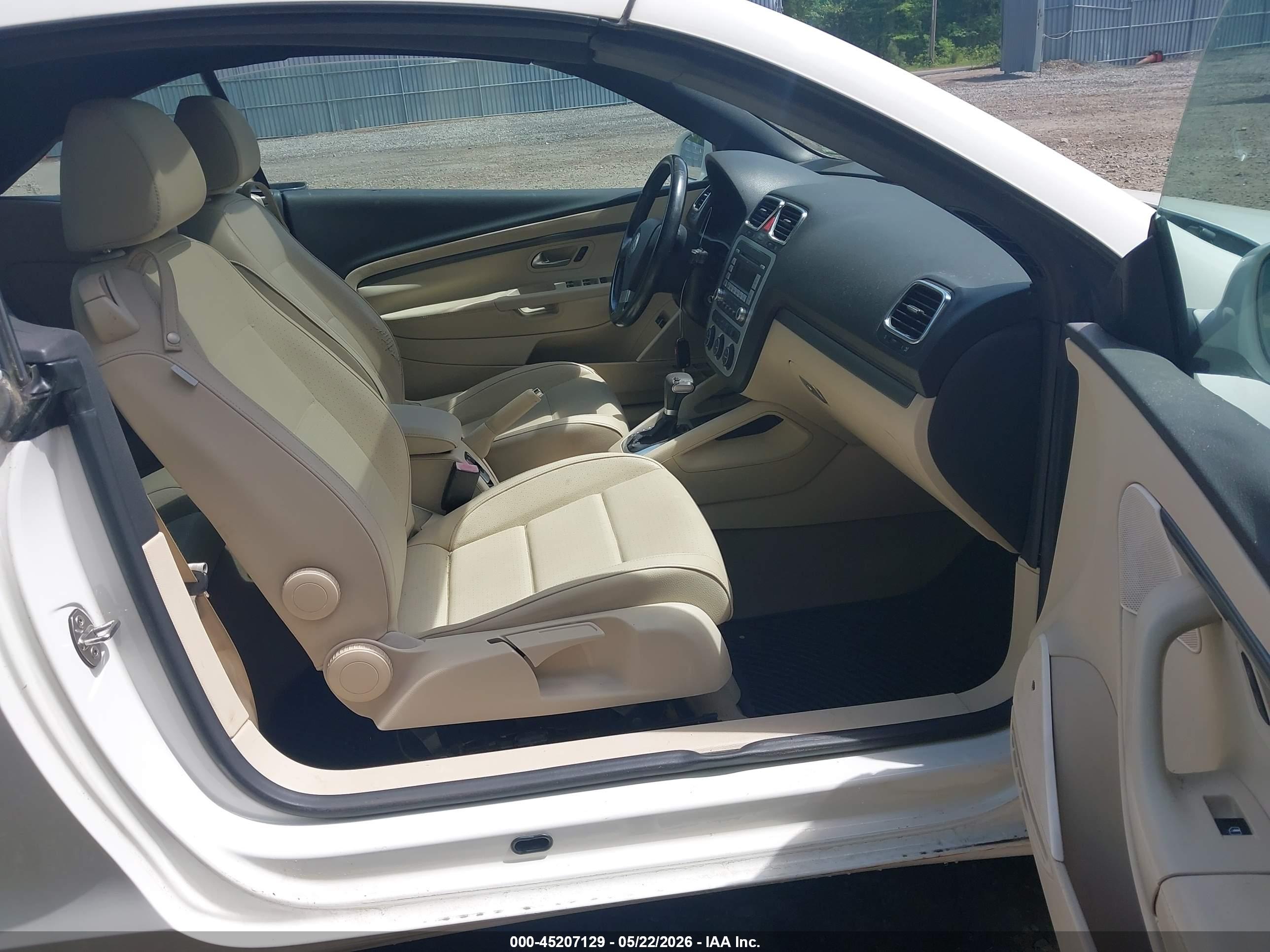 VOLKSWAGEN EOS image 5