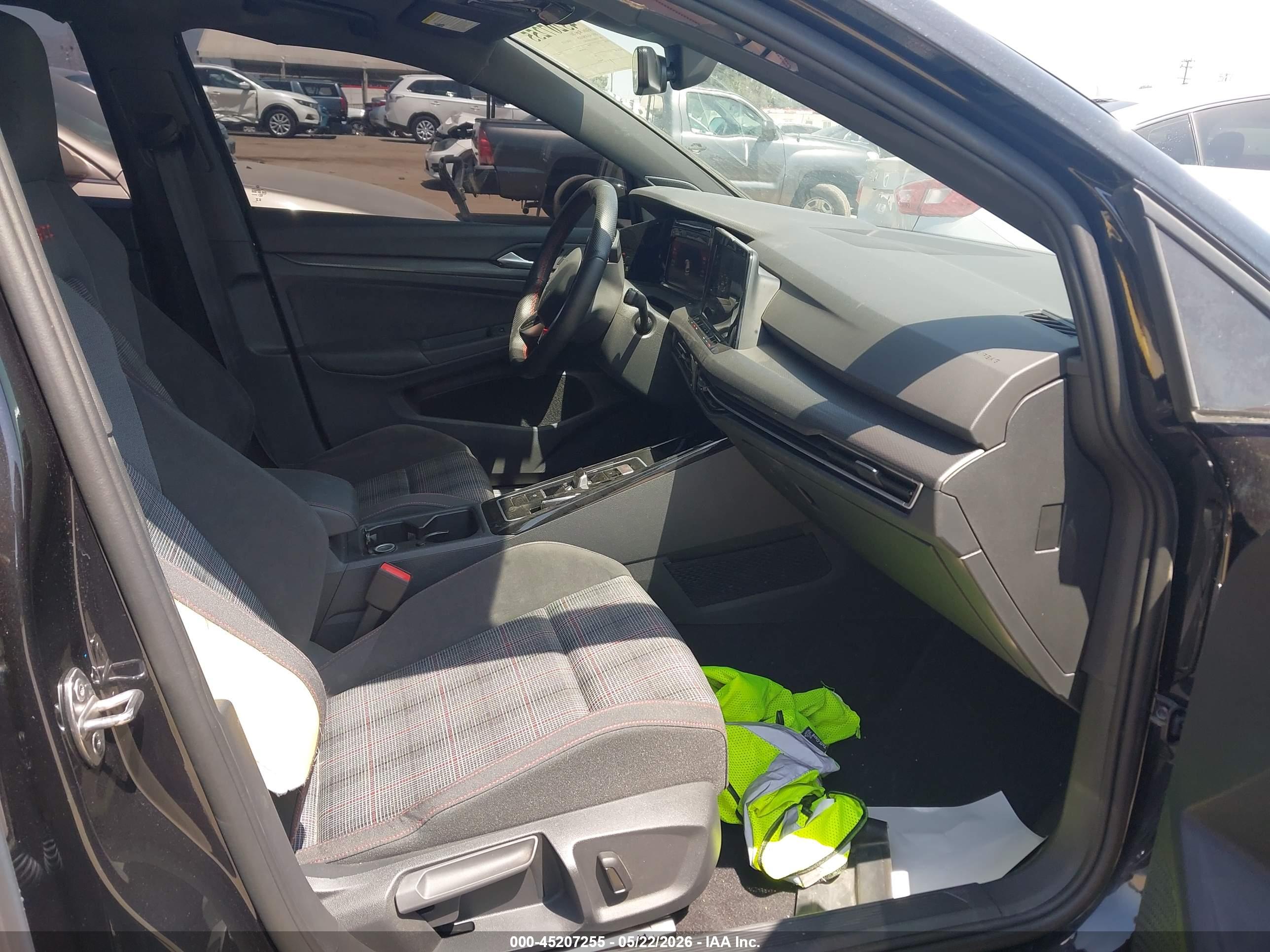 VOLKSWAGEN GOLF image 5