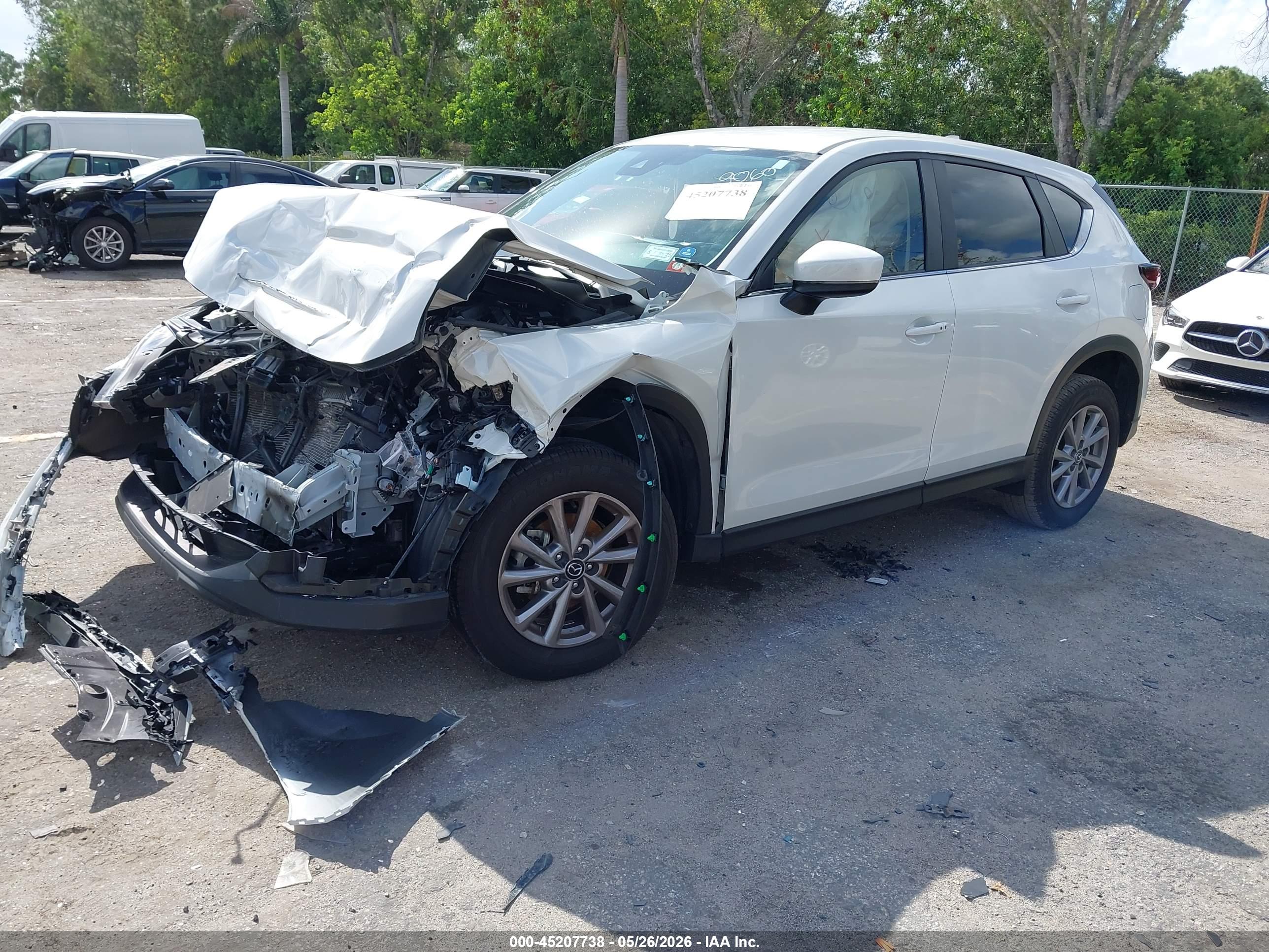 MAZDA CX-5 image 2