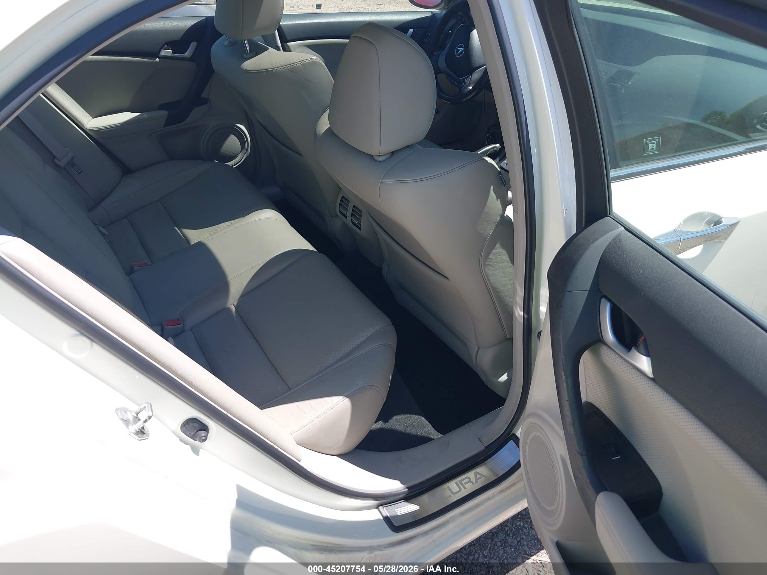 ACURA TSX image 8