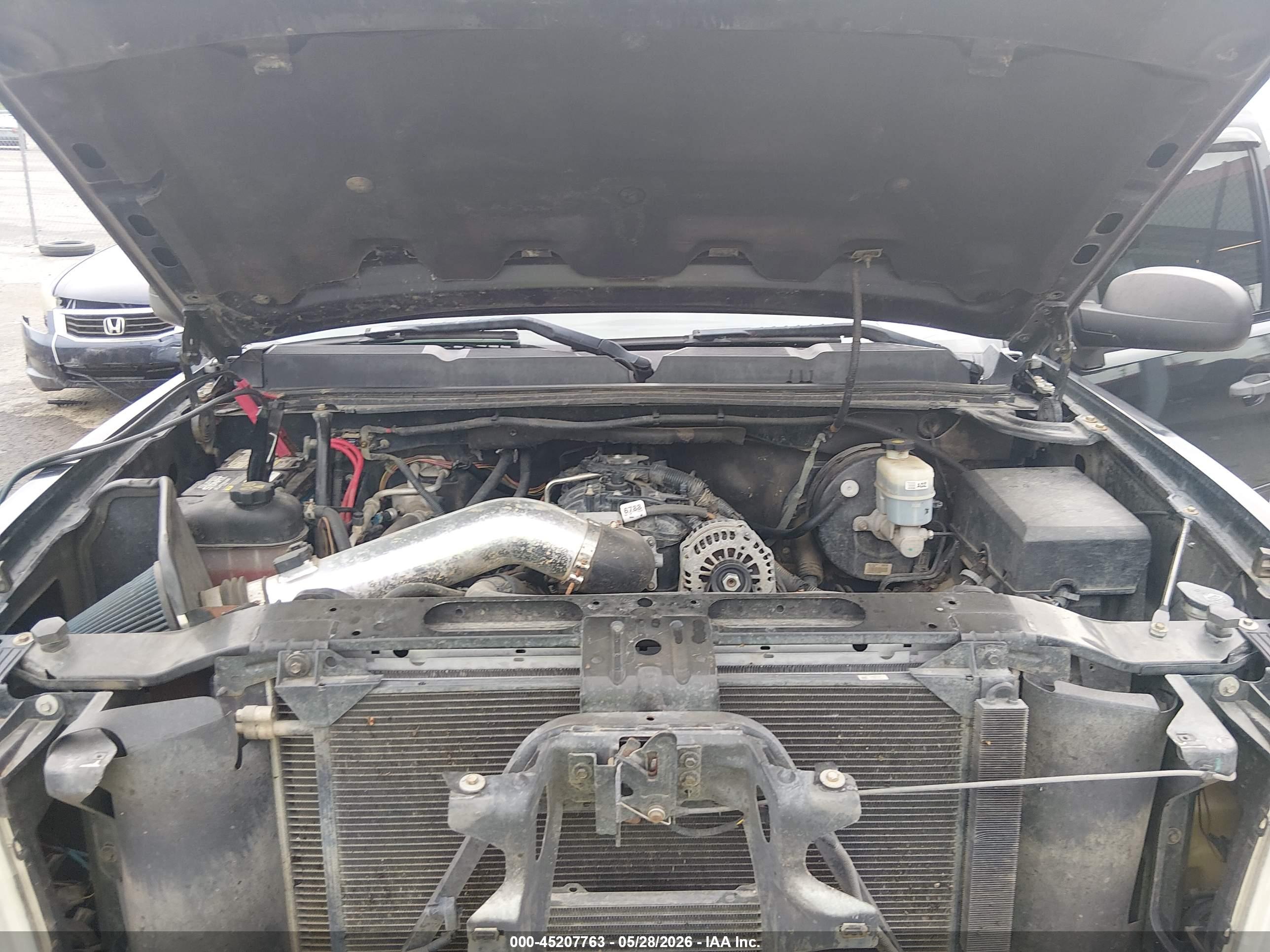 CHEVROLET SILVERADO image 10