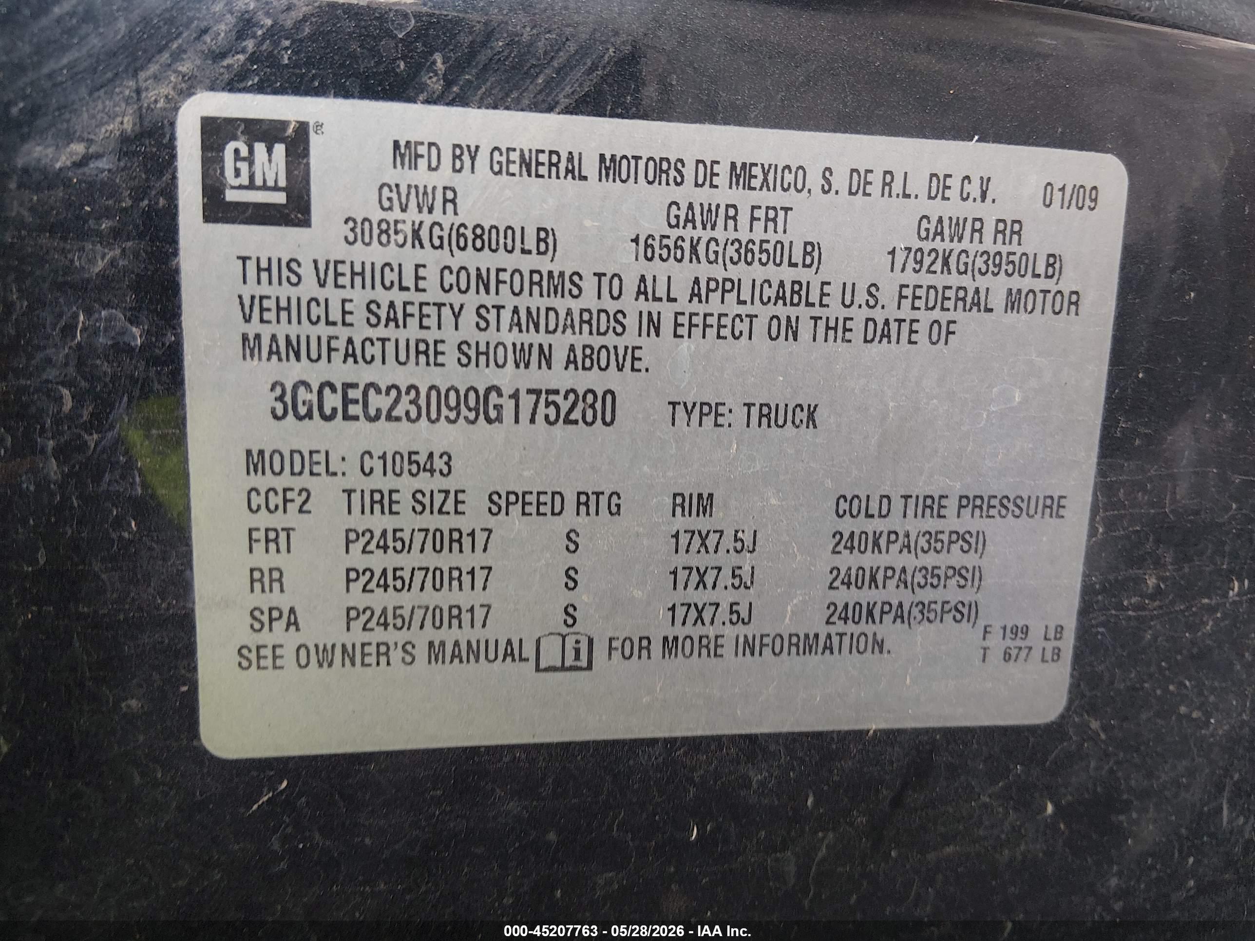 CHEVROLET SILVERADO image 9