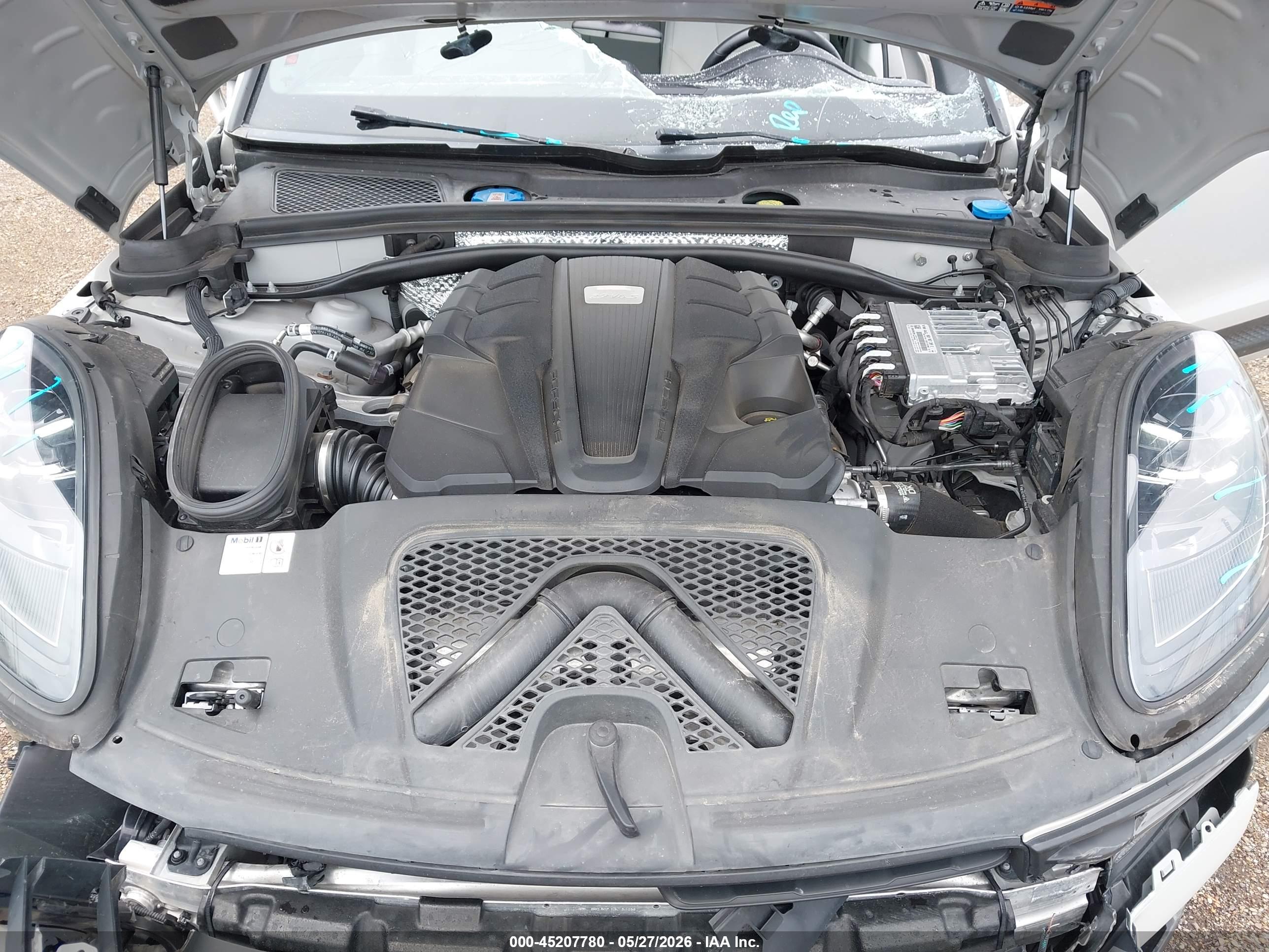 PORSCHE MACAN image 10