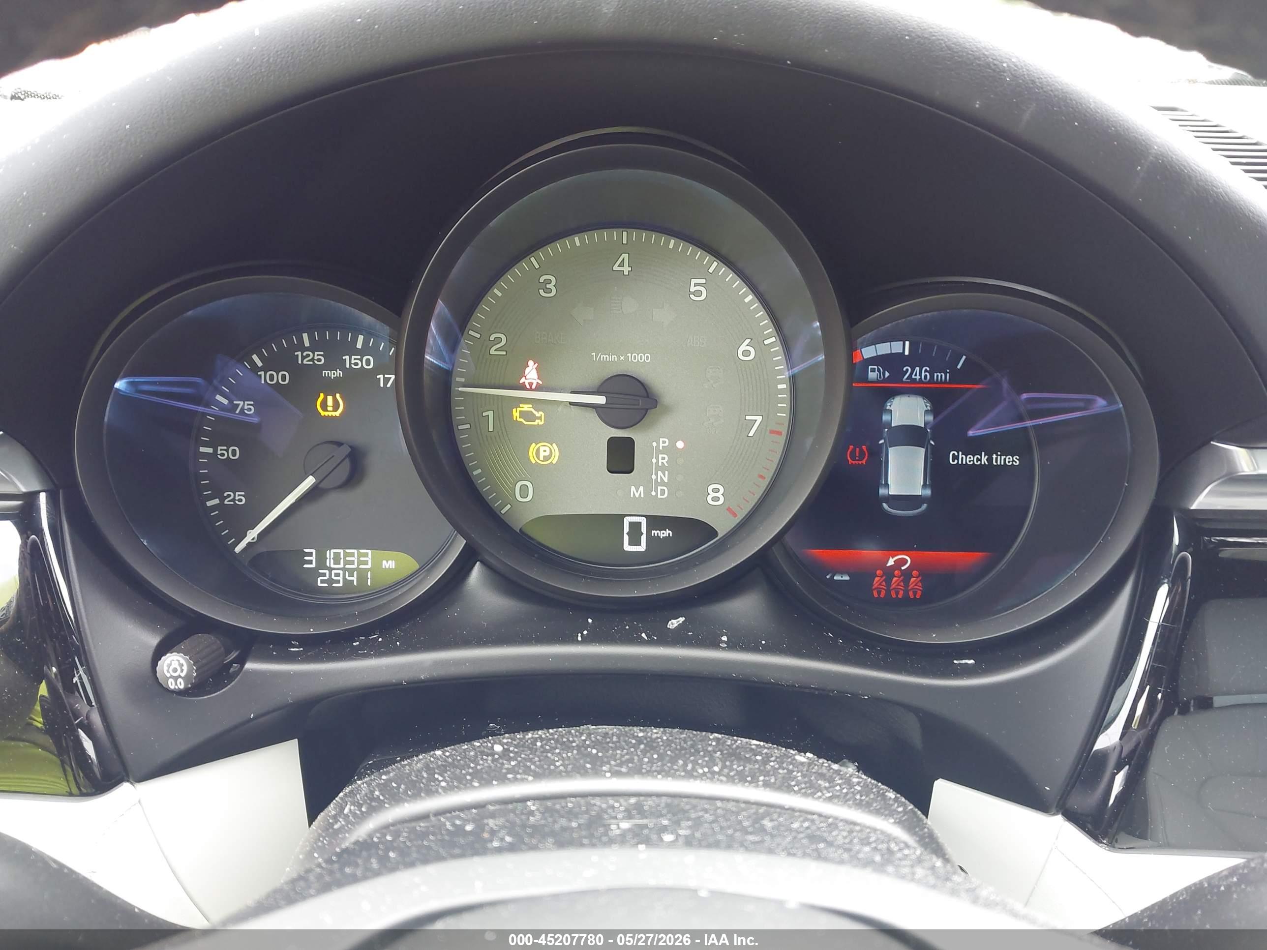 PORSCHE MACAN image 7