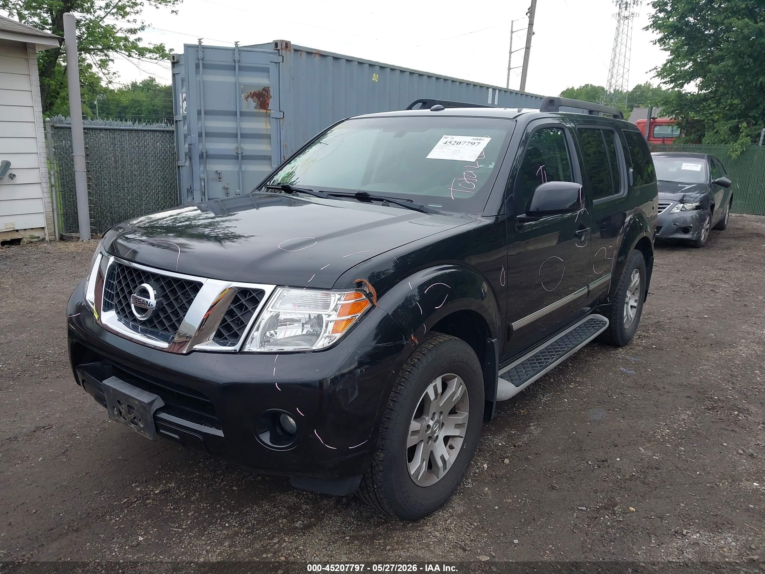 NISSAN PATHFINDER image 2