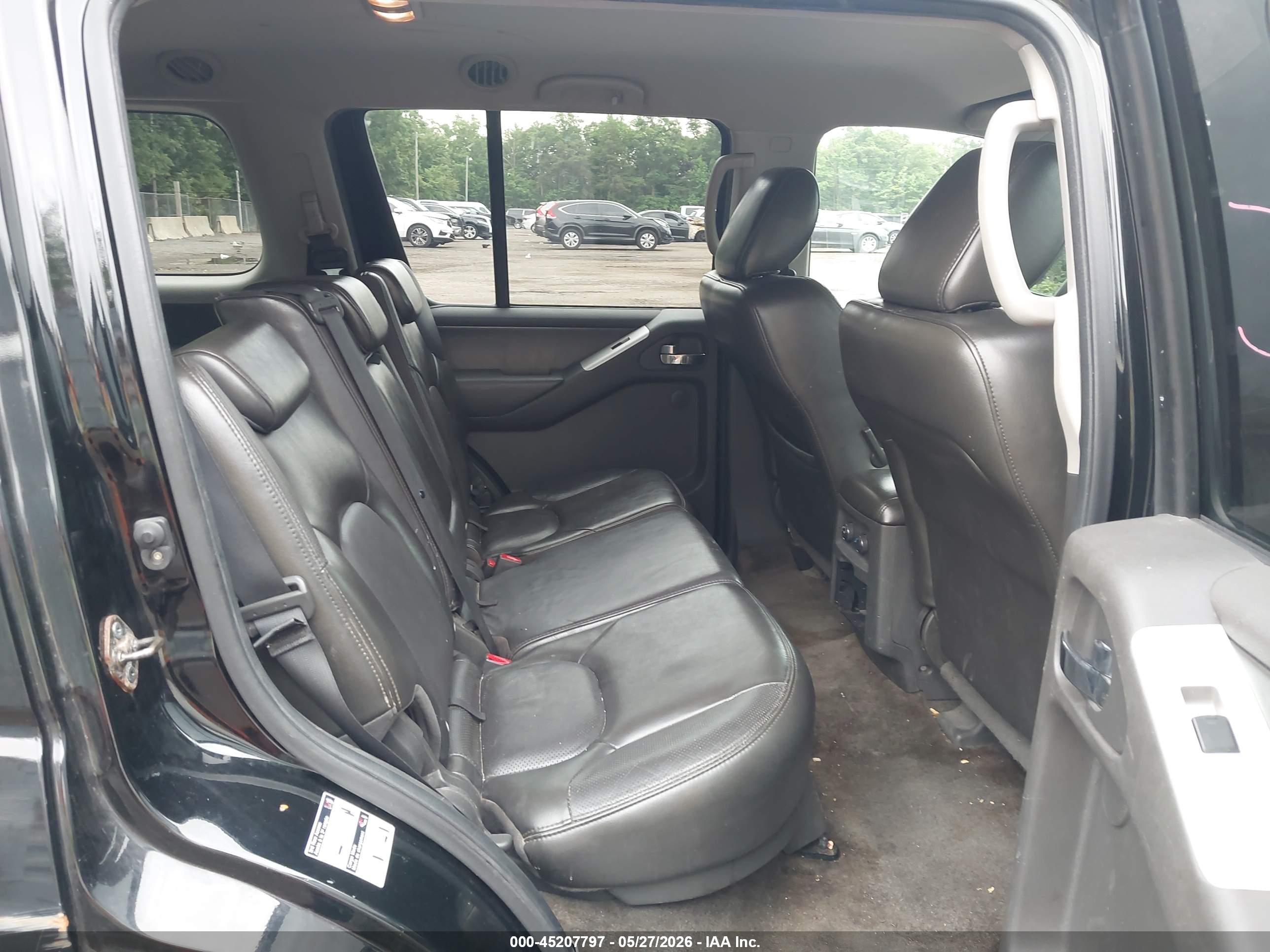 NISSAN PATHFINDER image 8