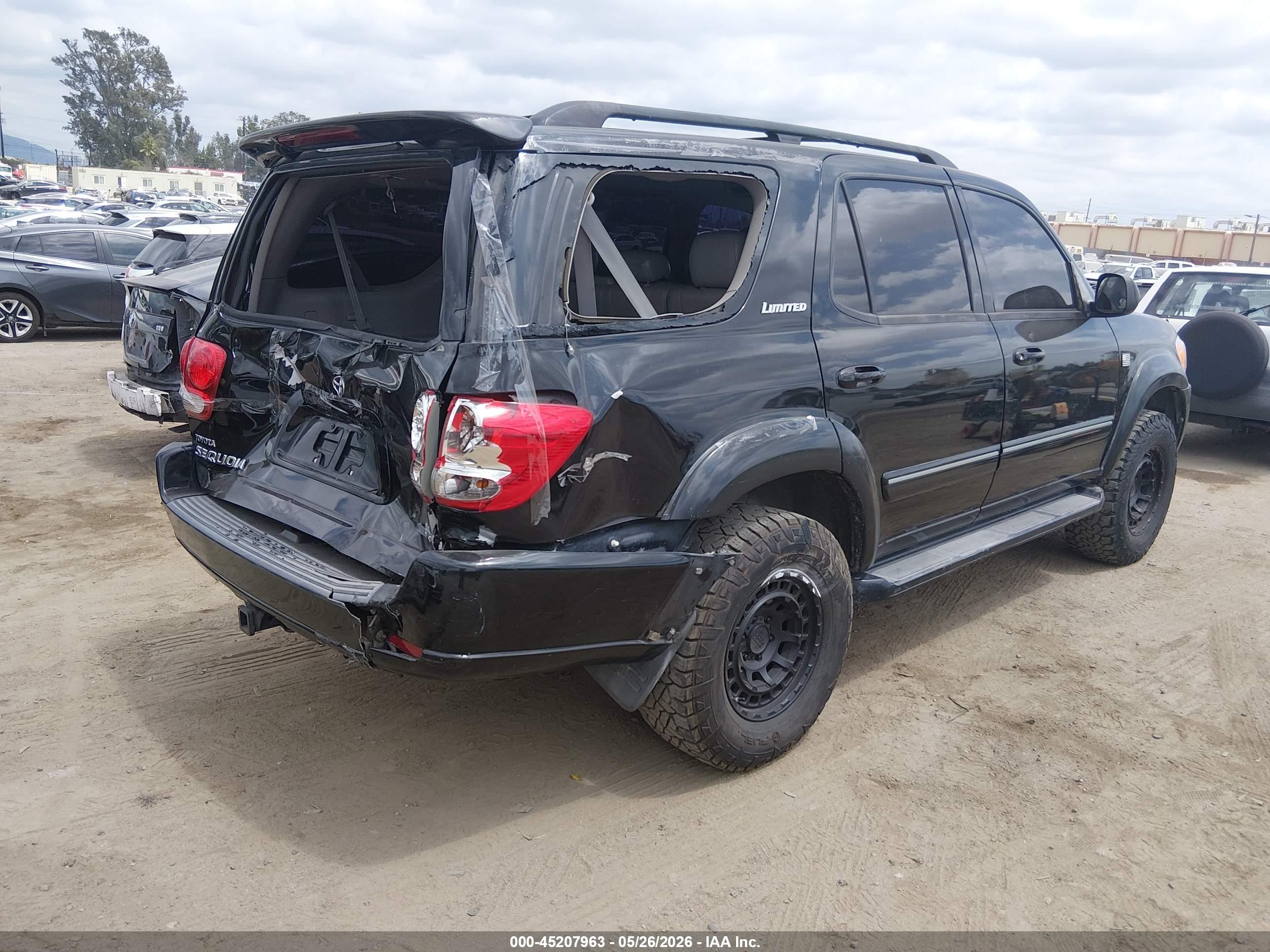 TOYOTA SEQUOIA image 4