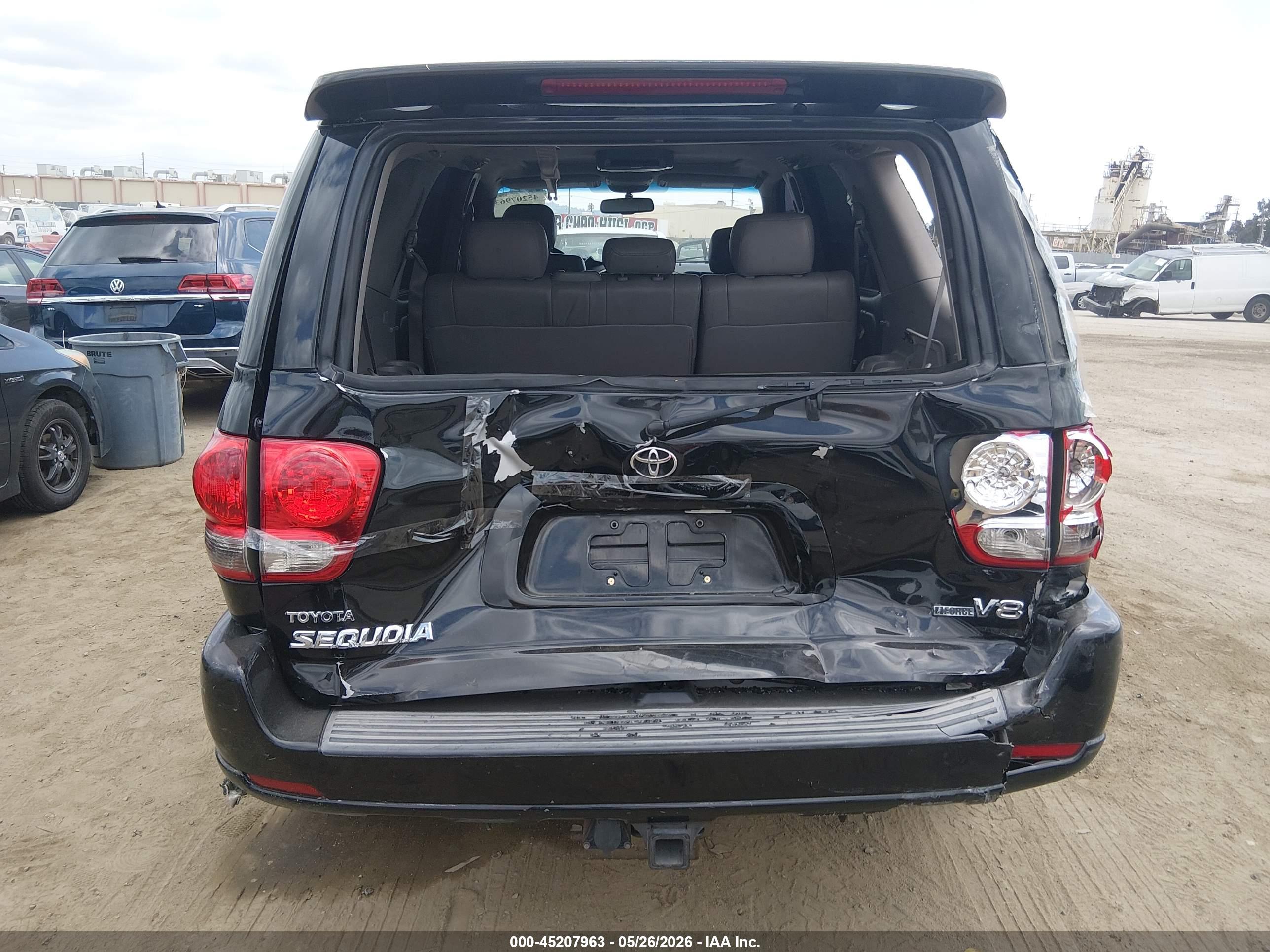 TOYOTA SEQUOIA image 6