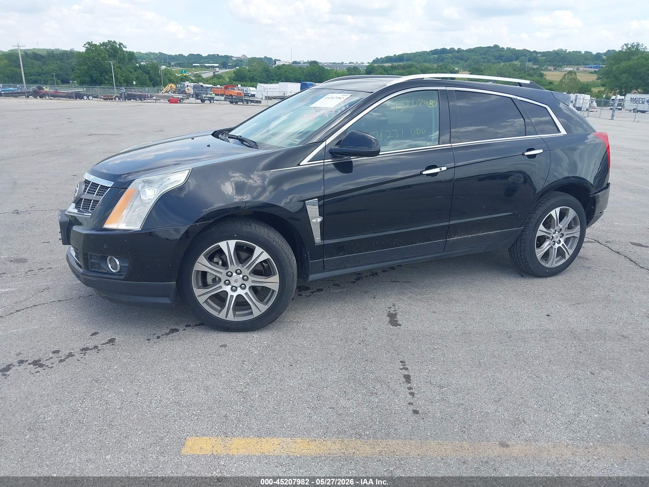 CADILLAC SRX image 2